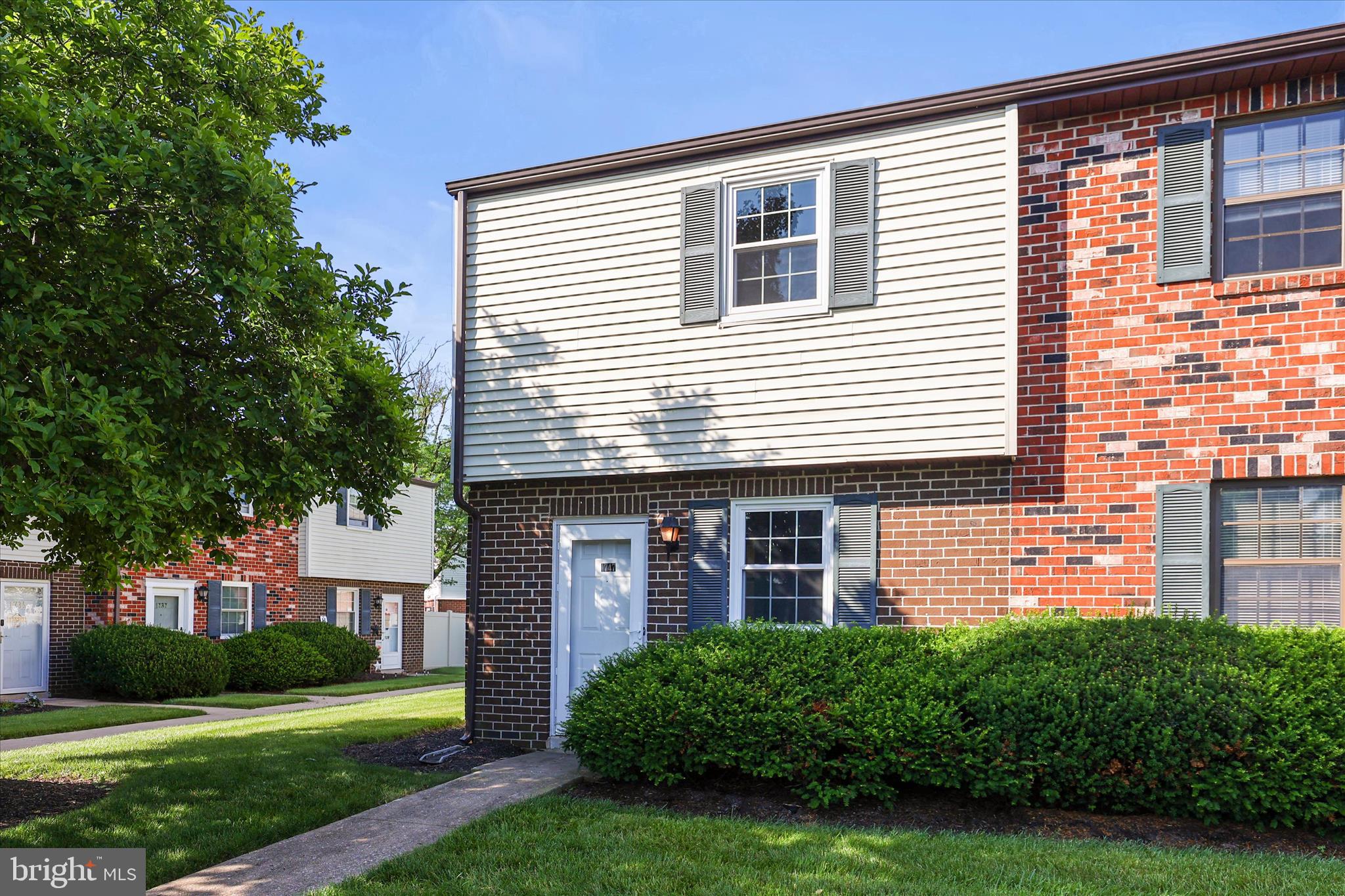 WESTGATE MANOR - Residential