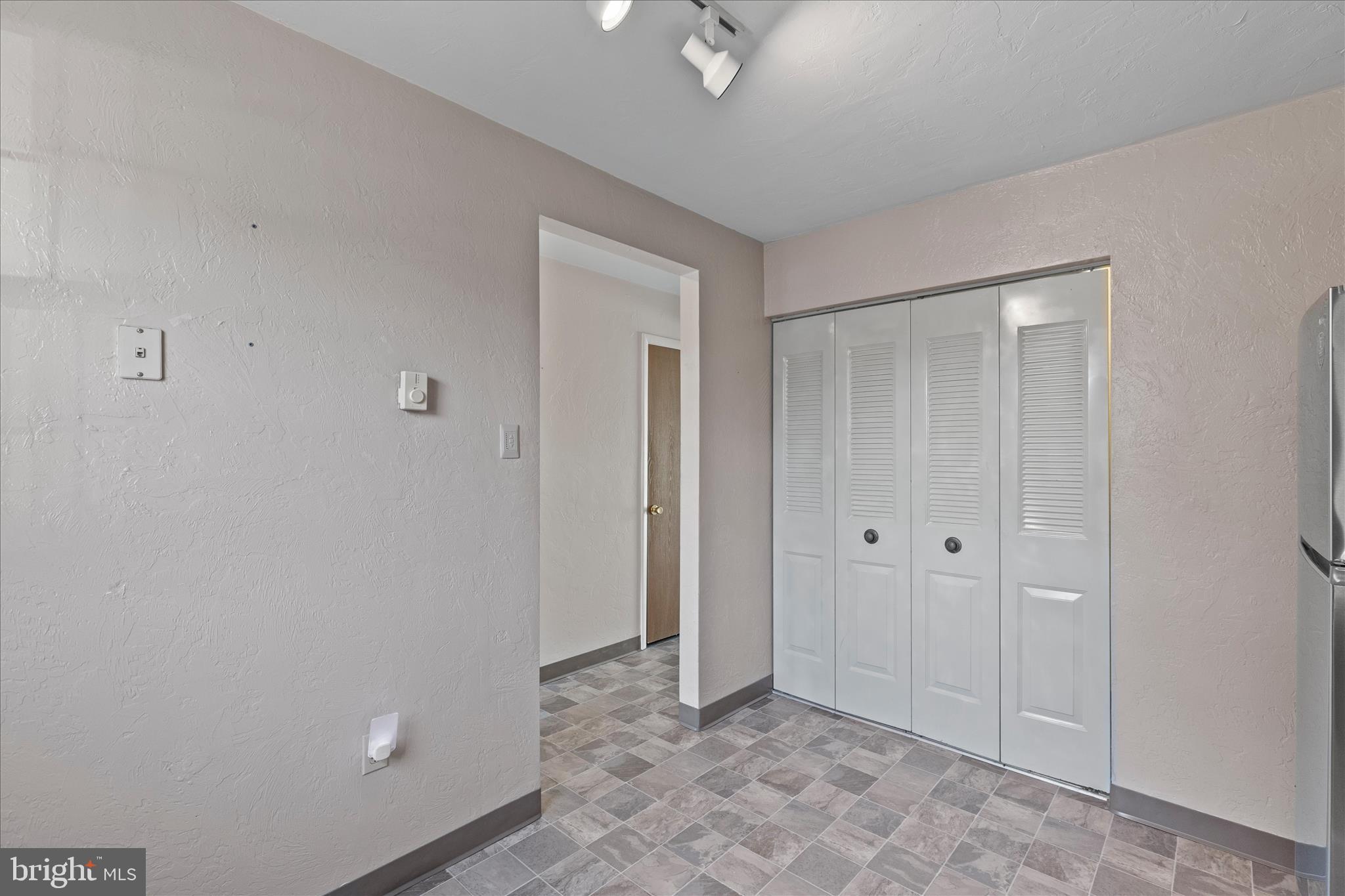 WESTGATE MANOR - Residential