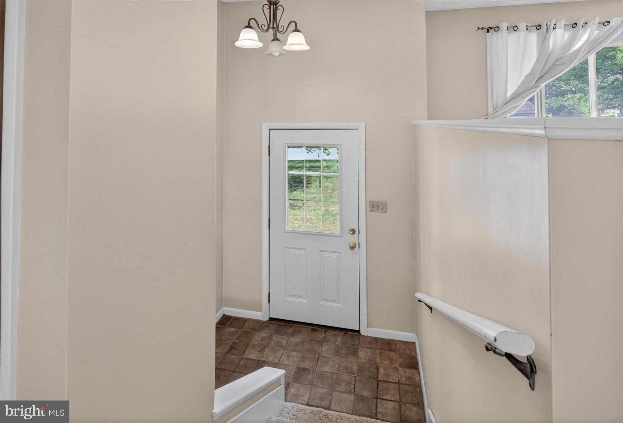 CENTER SQUARE MANOR - Residential