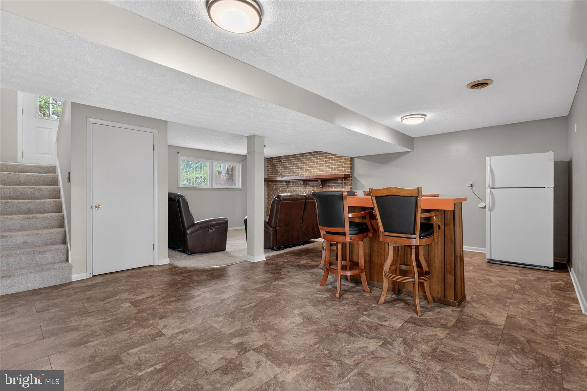 CENTER SQUARE MANOR - Residential