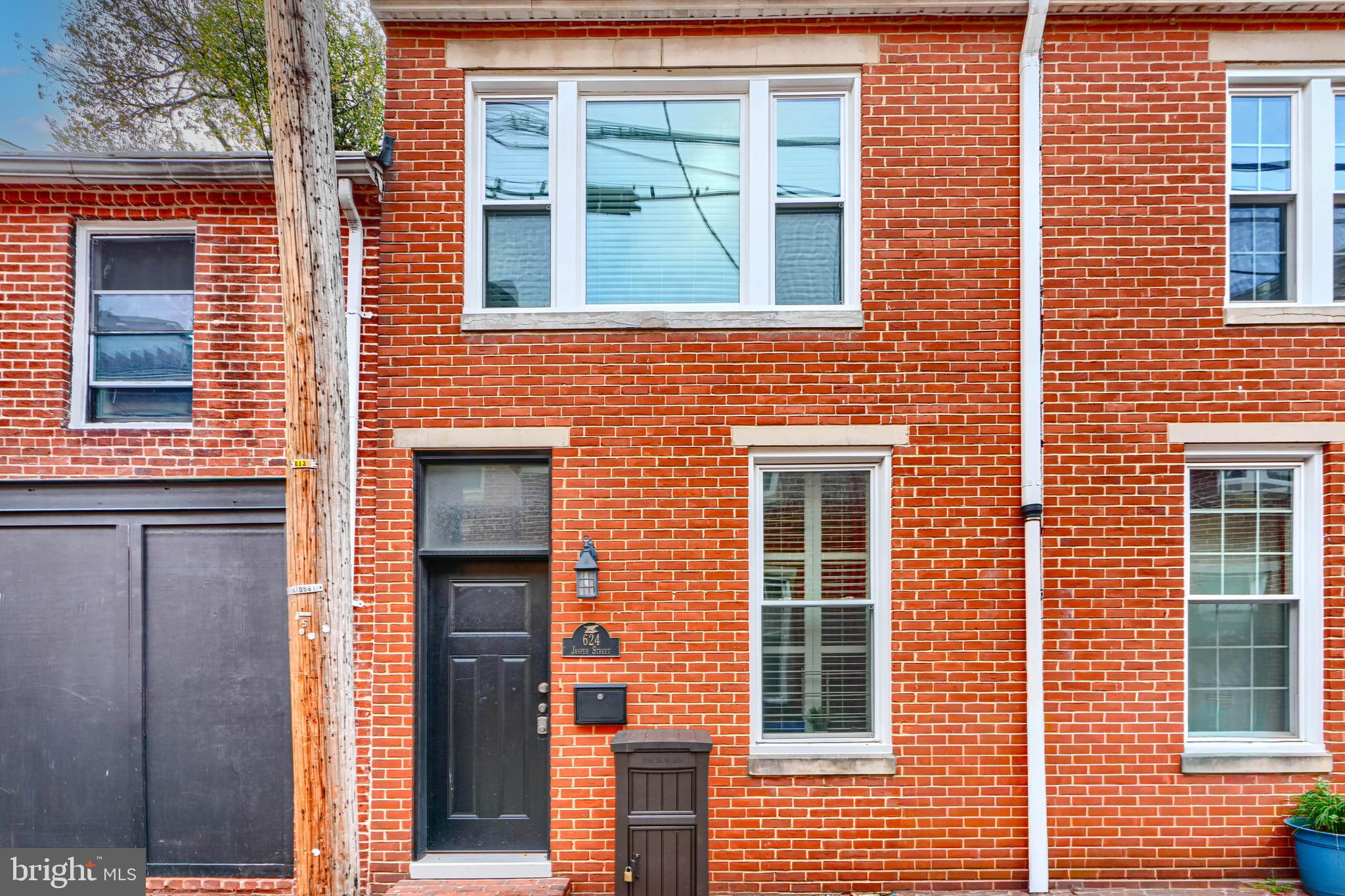 Welcome home to 624 Jasper! This charming rowhome is situated on an adorable and quiet street right in historic Seton Hill. Oak hardwood floors carry throughout the dining area, hallway, and family room! The kitchen is conveniently located right off from the dining room. The kitchen features stainless steel appliances and a treat for the winter - radiant heated floors! Head back to the light and bright family room with recessed lighting and access to the back patio via two doors. A convenient half bathroom is located on the main floor. Upstairs are two large bedrooms both with hardwood floors! The main bedroom boasts plenty of natural light from the large windows and a front load washer and dryer! No need to travel up and down stairs for laundry when it's conveniently located upstairs. The full bathroom has been updated with a beautiful spacious shower. Finally, enjoy a cup of coffee in the crisp fall weather on the back patio! Perfect for a bistro table to enjoy the cooler temperatures. This location is a stone's throw from the heart of Baltimore's Inner Harbor full of restaurants and plenty of entertainment. It is also close by to major commuter routes of 83,95, and 395. Come check it out before it's gone!

Must have a minimum 650 credit score and income should be 3 times the monthly rent to qualify.