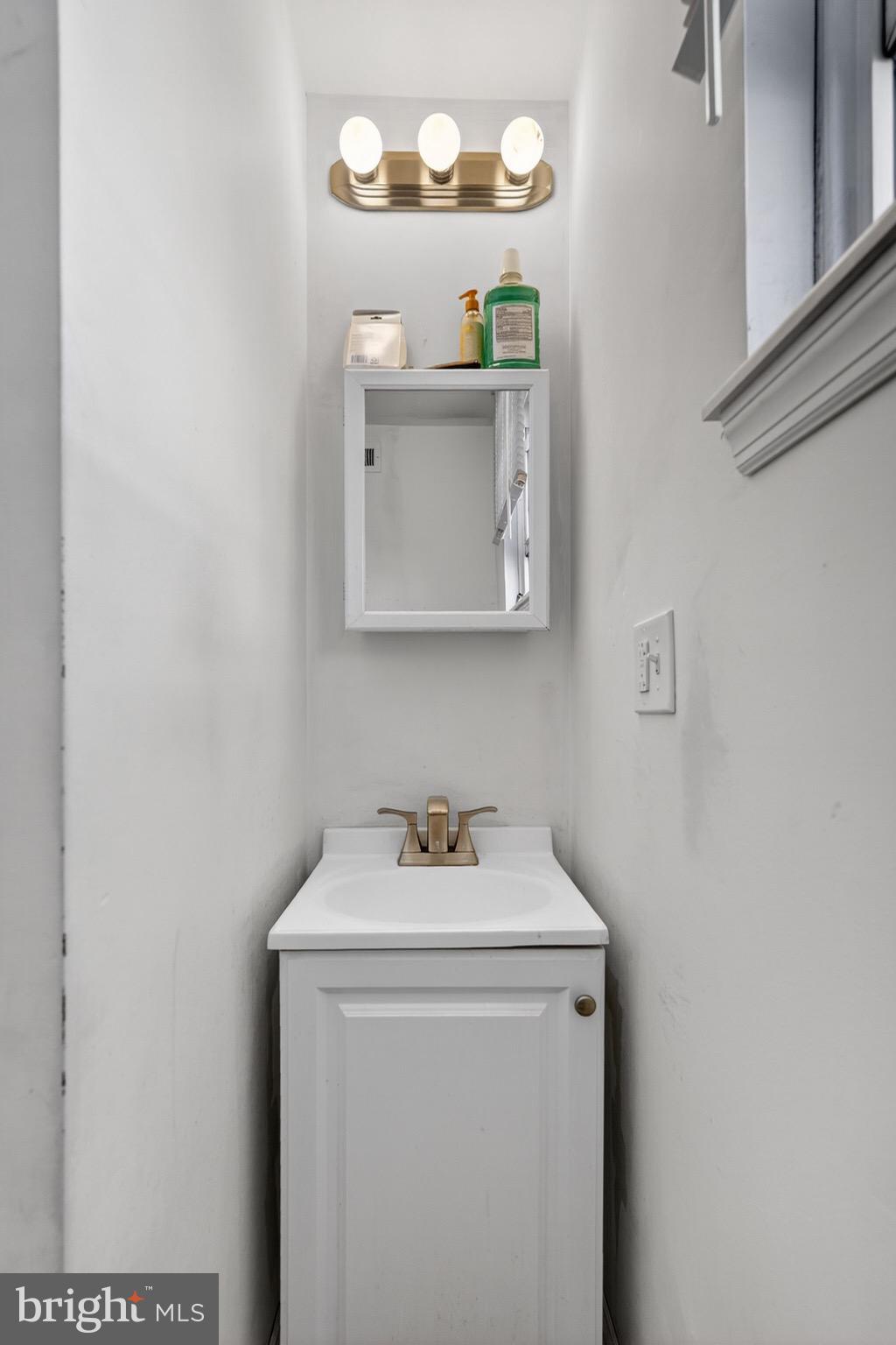 PASSYUNK SQUARE - Commercial Sale