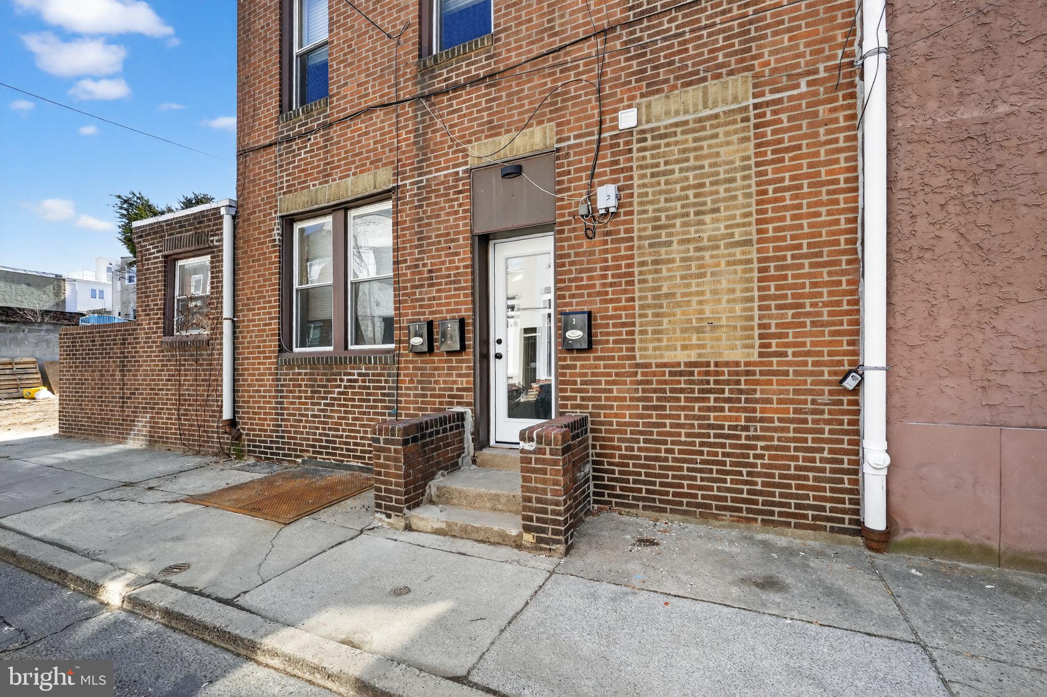 PASSYUNK SQUARE - Commercial Sale