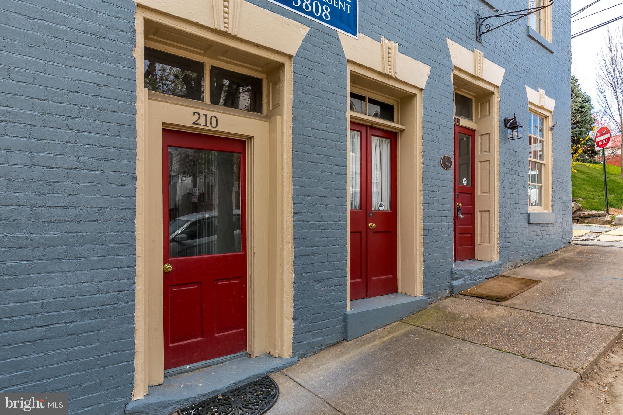 DOWNTOWN FREDERICKSBURG - Residential Lease