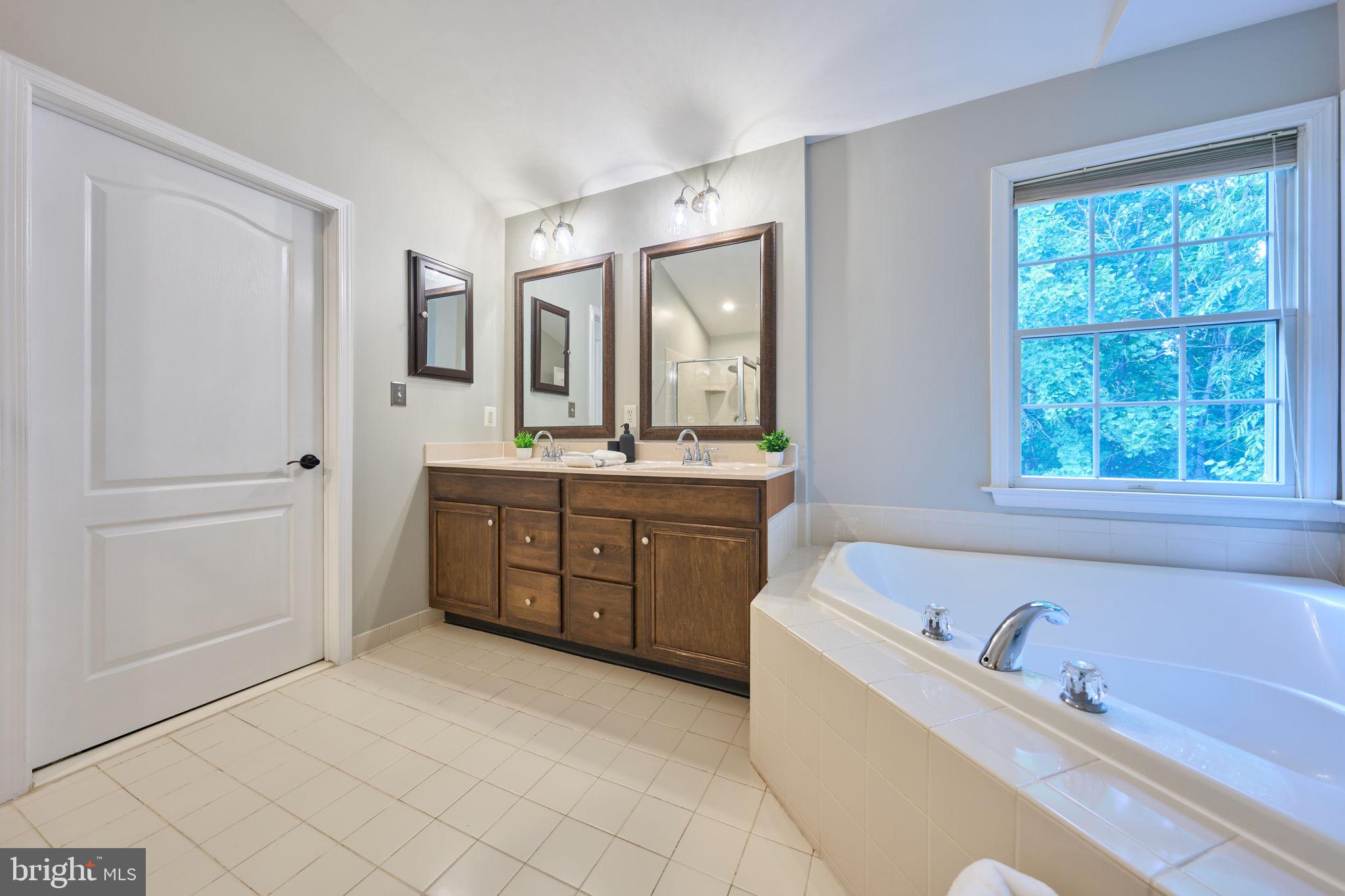 DOMINION VALLEY COUNTRY CLUB - Residential