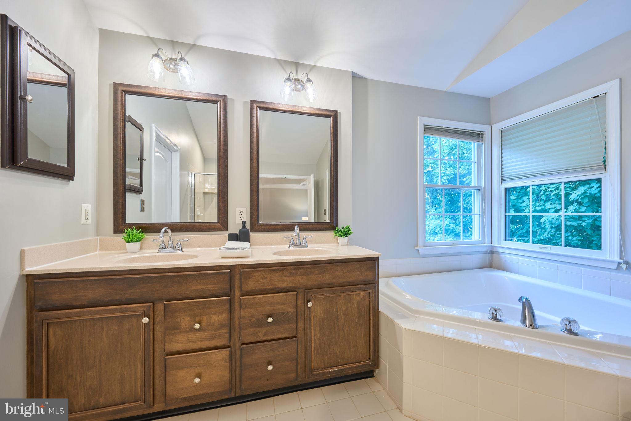 DOMINION VALLEY COUNTRY CLUB - Residential
