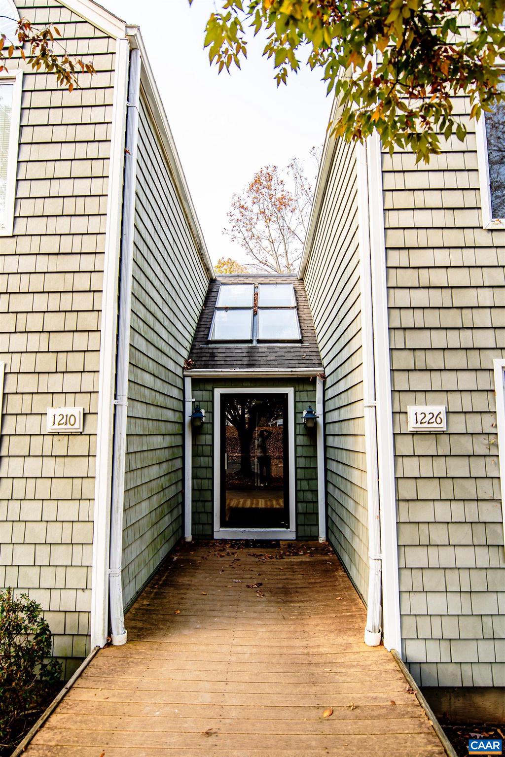 CLIFDEN GREENE - Residential