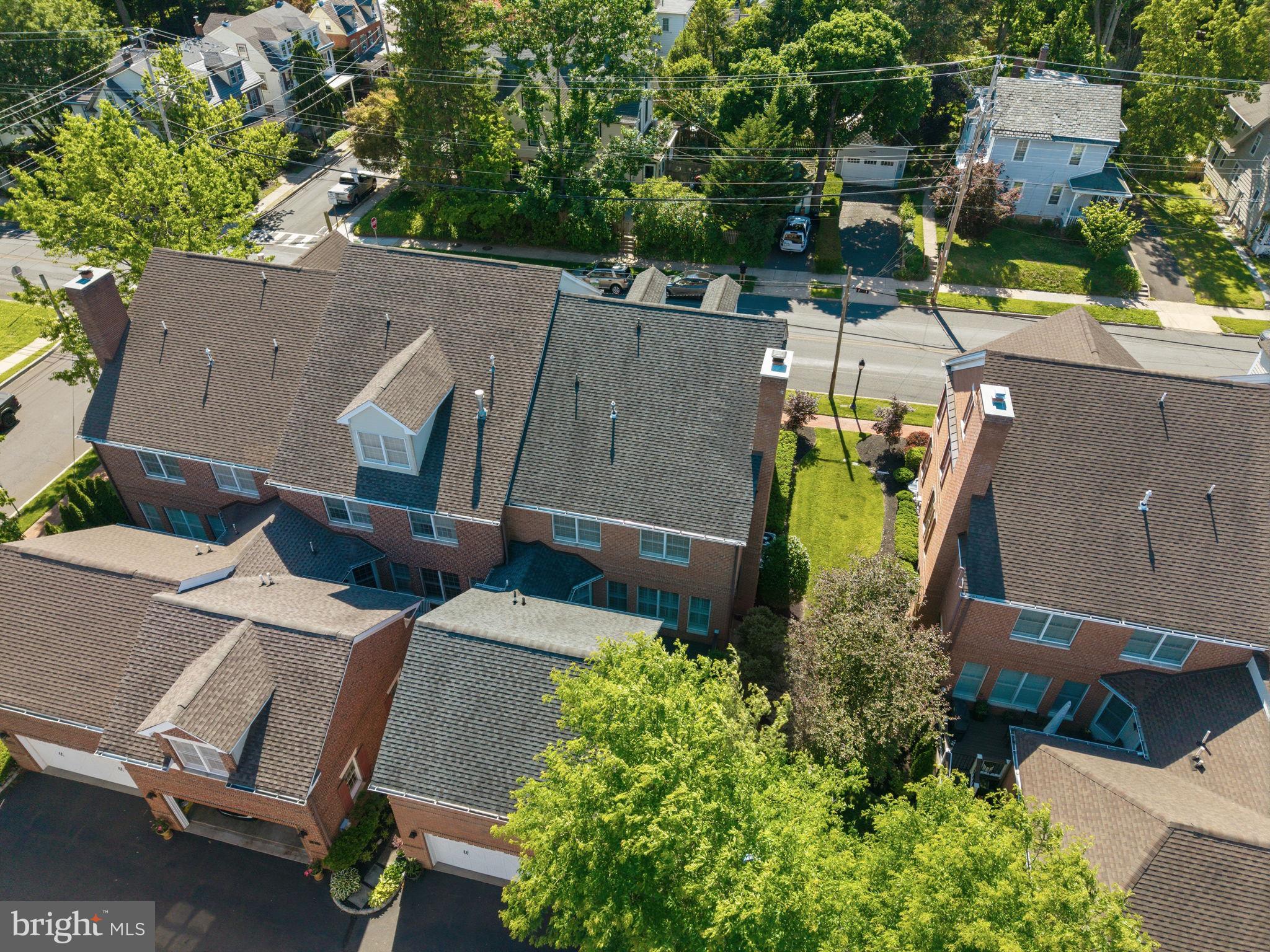 NEWTOWN STATION - Residential