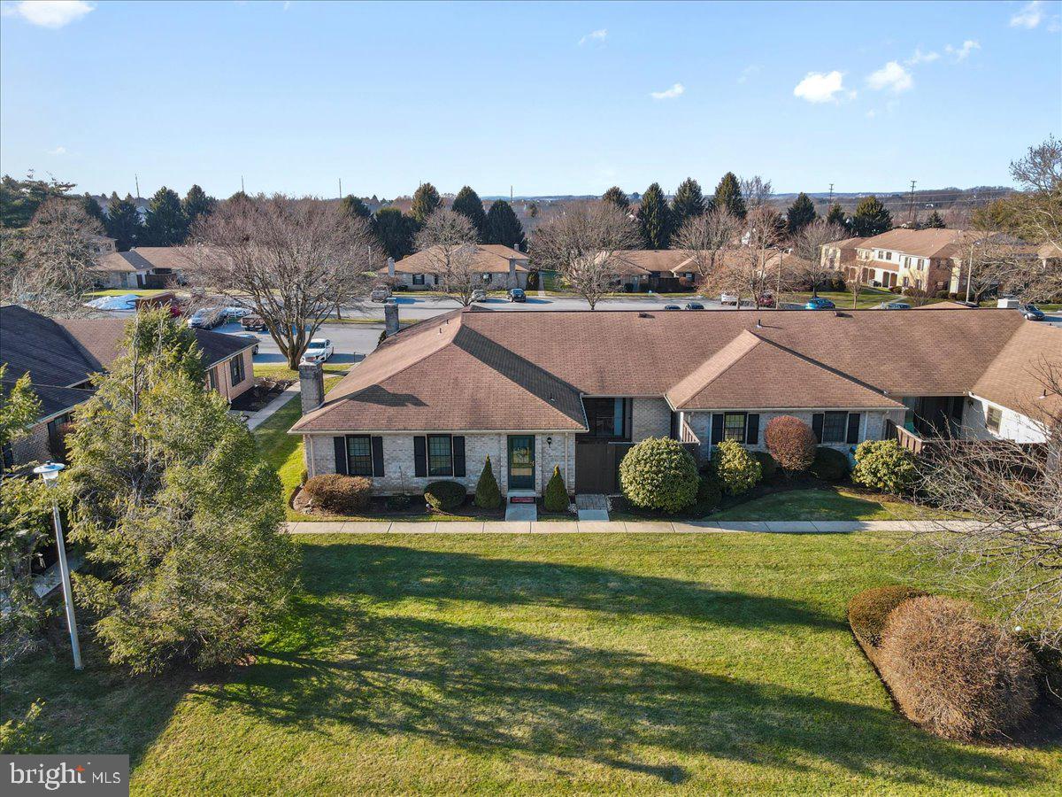 FAIRWAYS AT BROOKSID - Residential