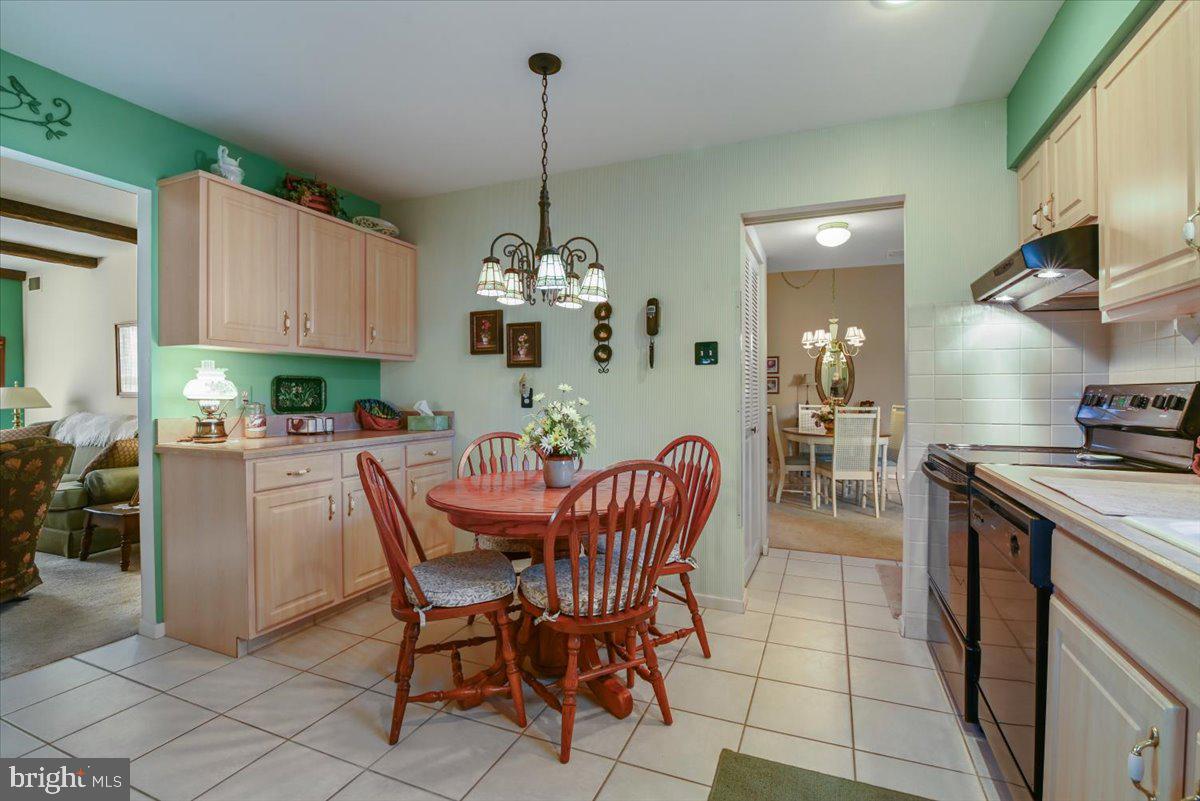 FAIRWAYS AT BROOKSID - Residential