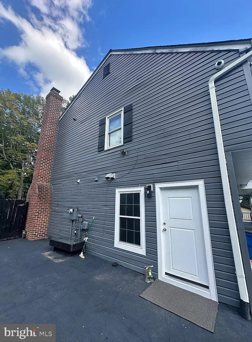 HERITAGE OAKS - Residential Lease