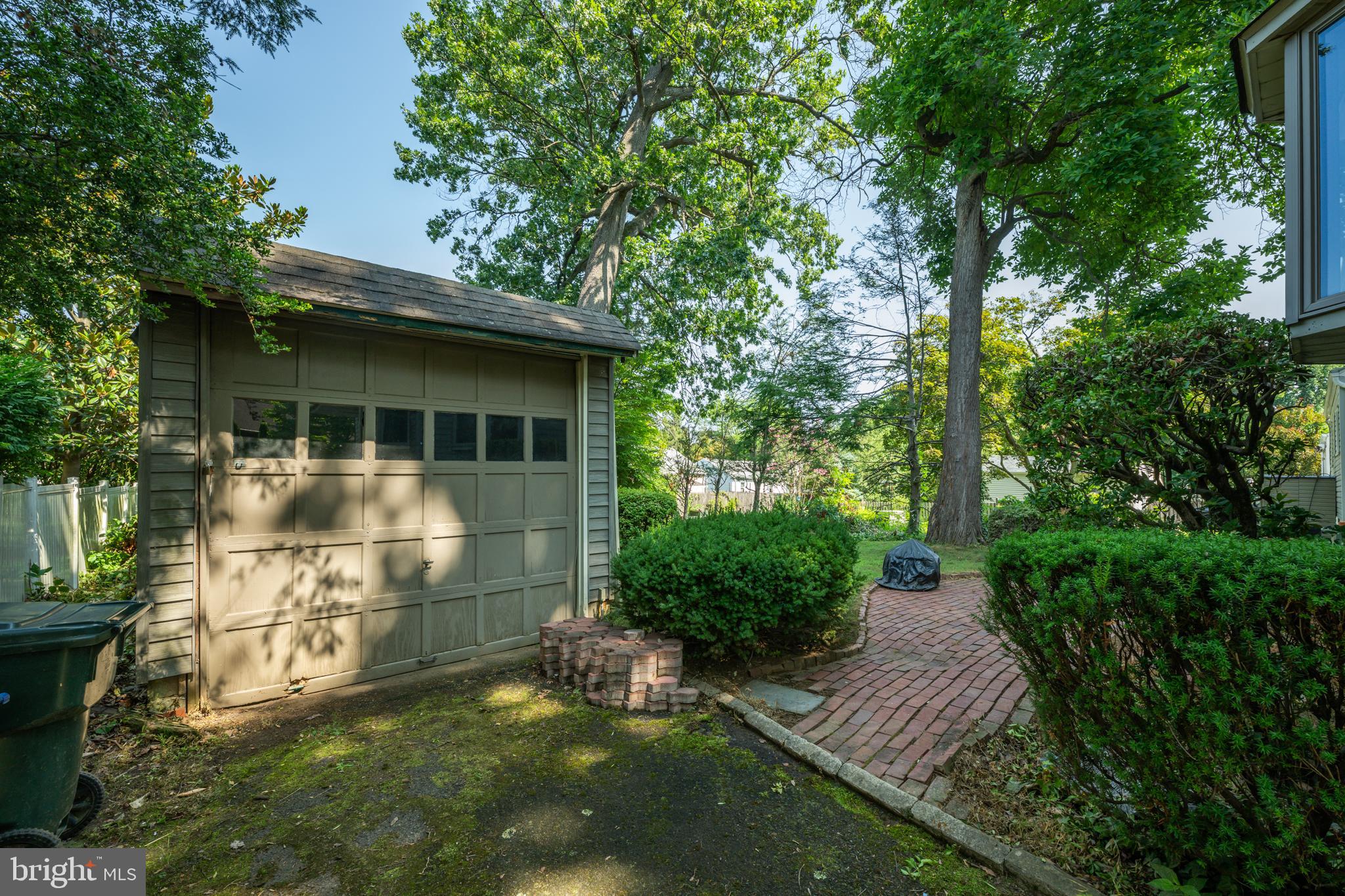 ARDSLEY - Residential