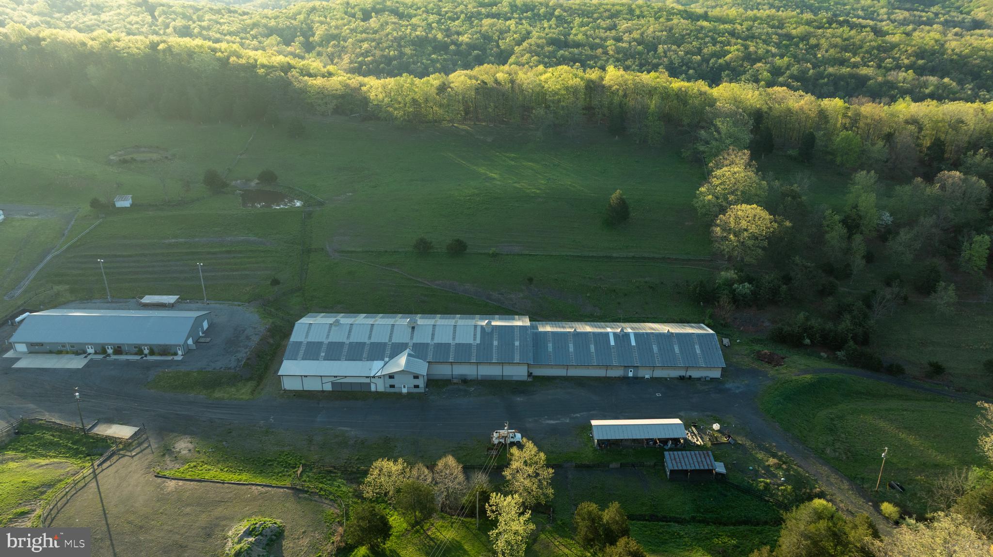 CRYSTAL VALLEY RANCHETTES - Farm