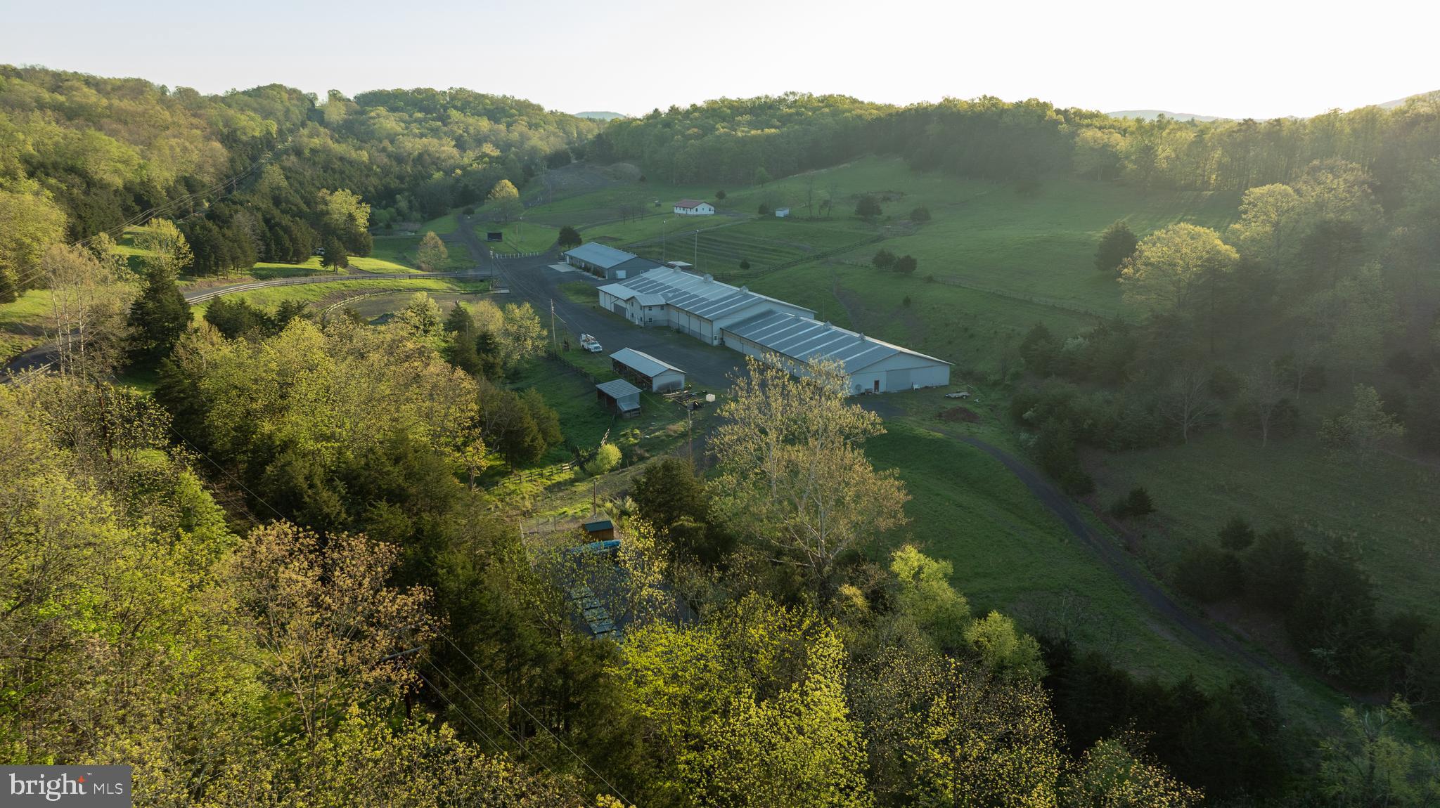 CRYSTAL VALLEY RANCHETTES - Farm