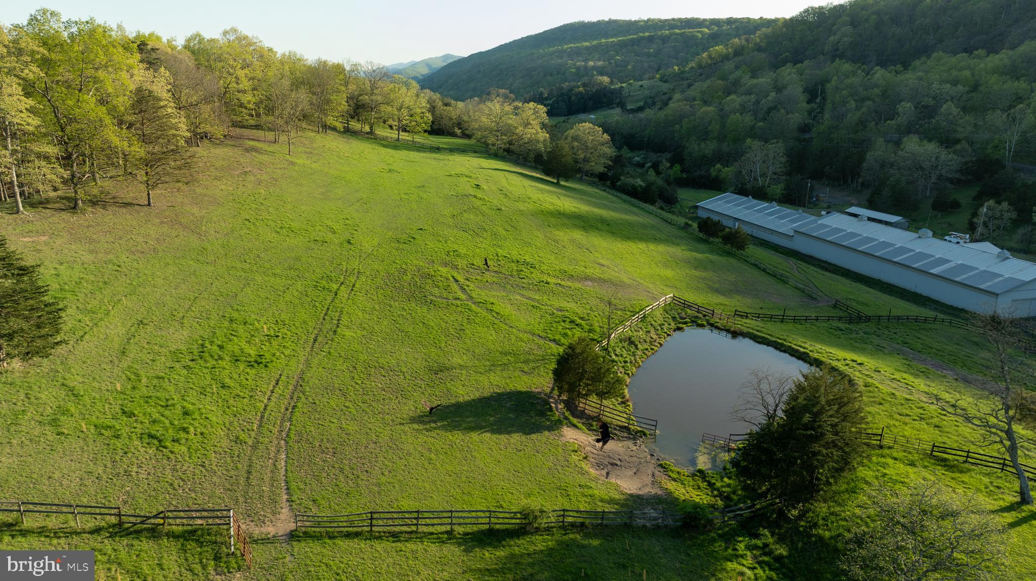 CRYSTAL VALLEY RANCHETTES - Farm