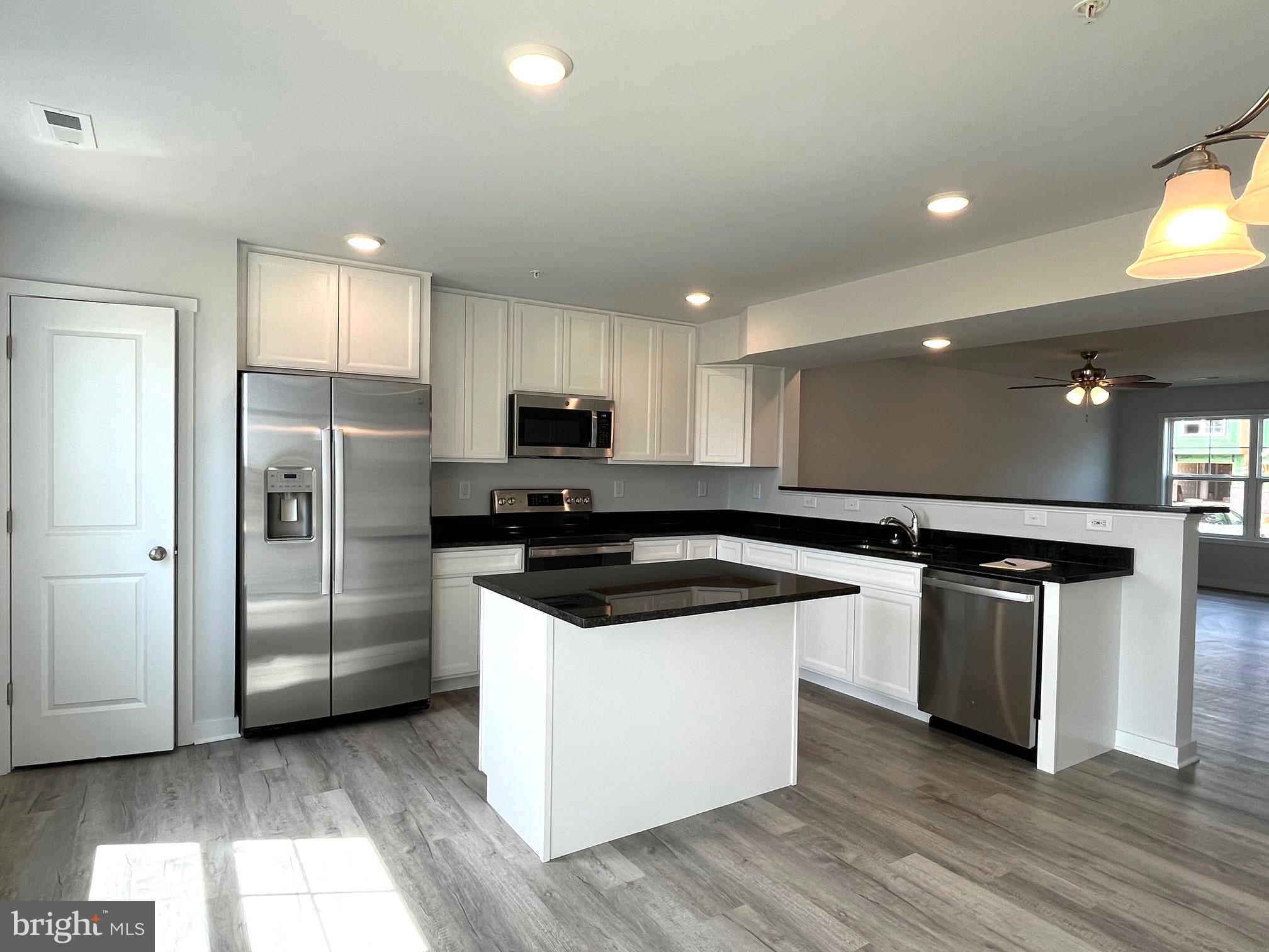 HERITAGE HILLS - Residential
