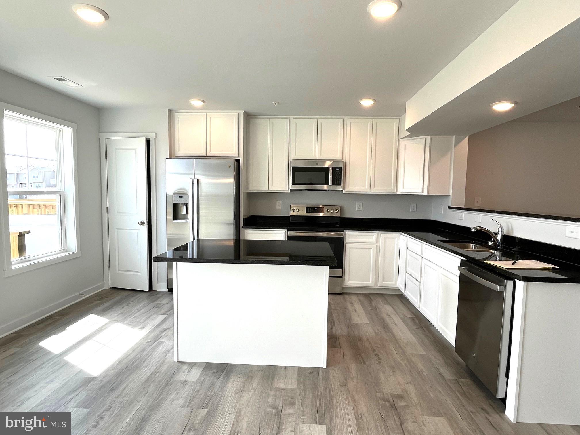 HERITAGE HILLS - Residential