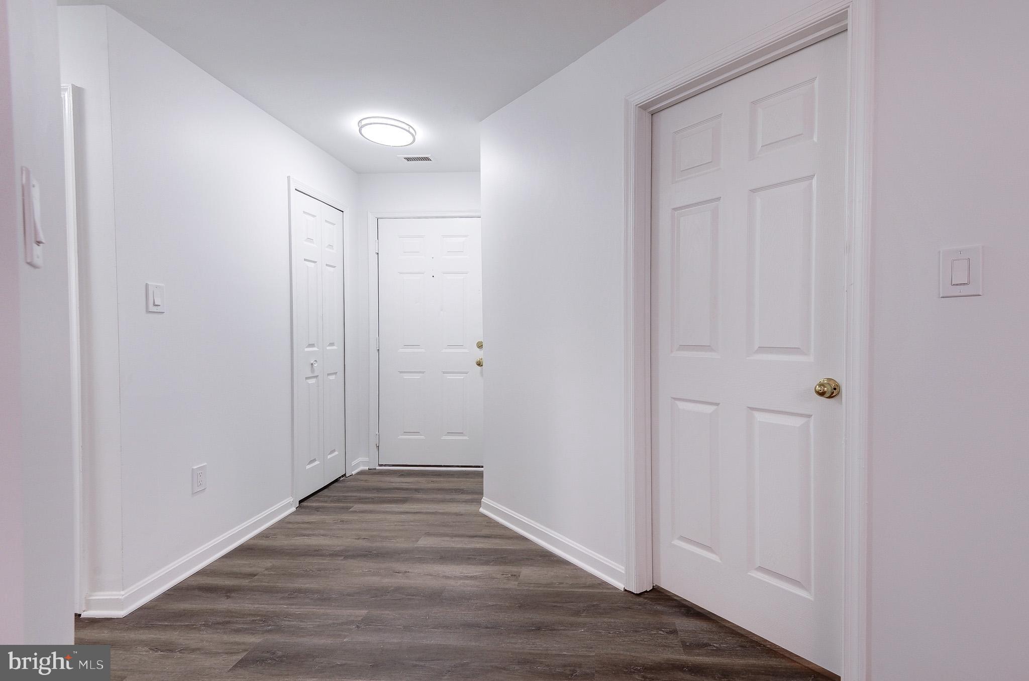 ASHBURN VILLAGE - Residential