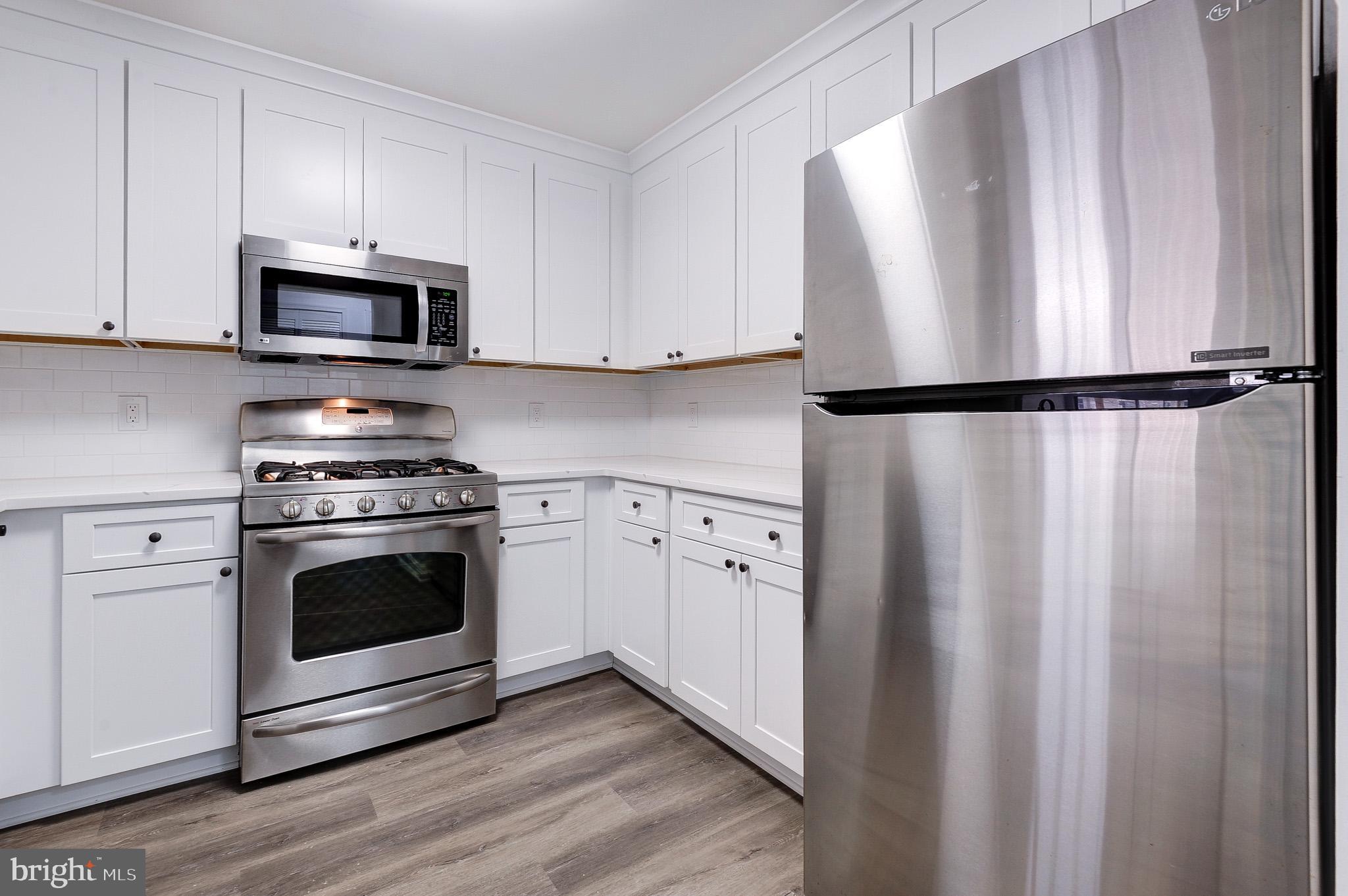 ASHBURN VILLAGE - Residential