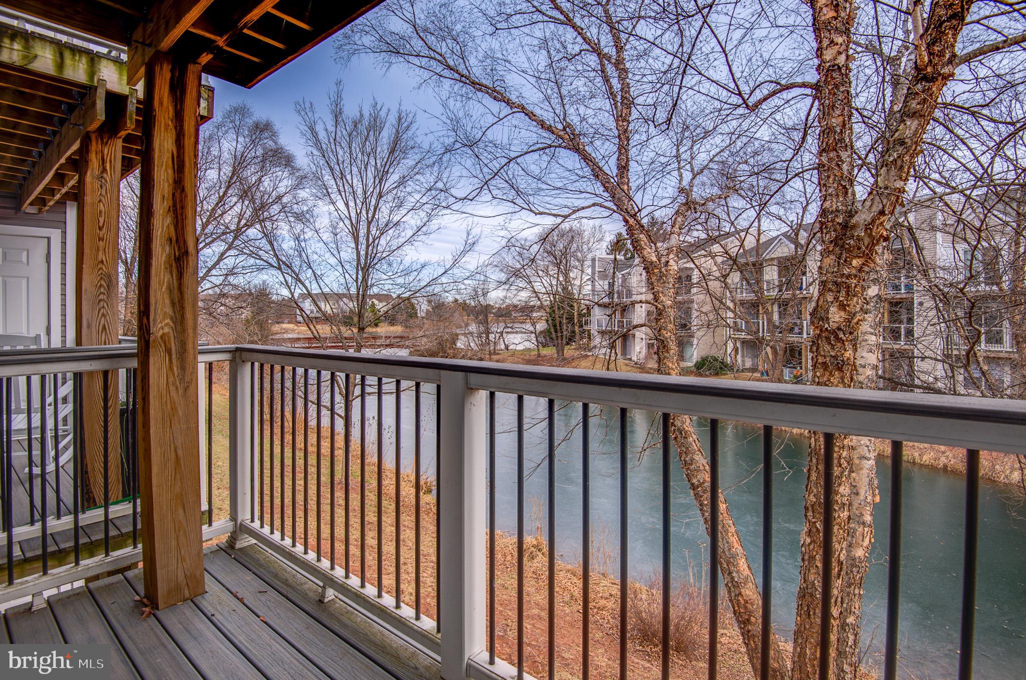 ASHBURN VILLAGE - Residential