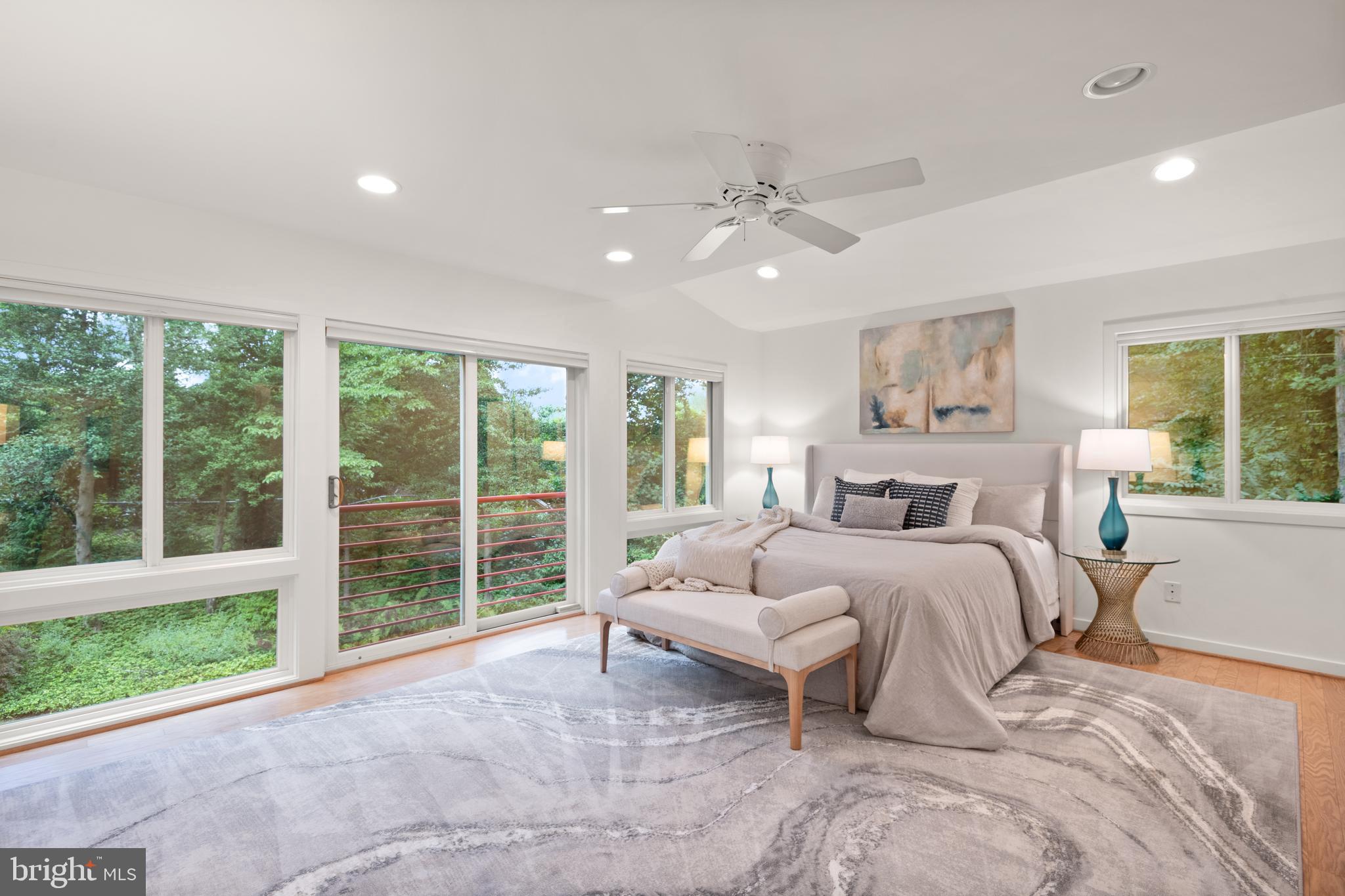 CARDEROCK SPRINGS - Residential