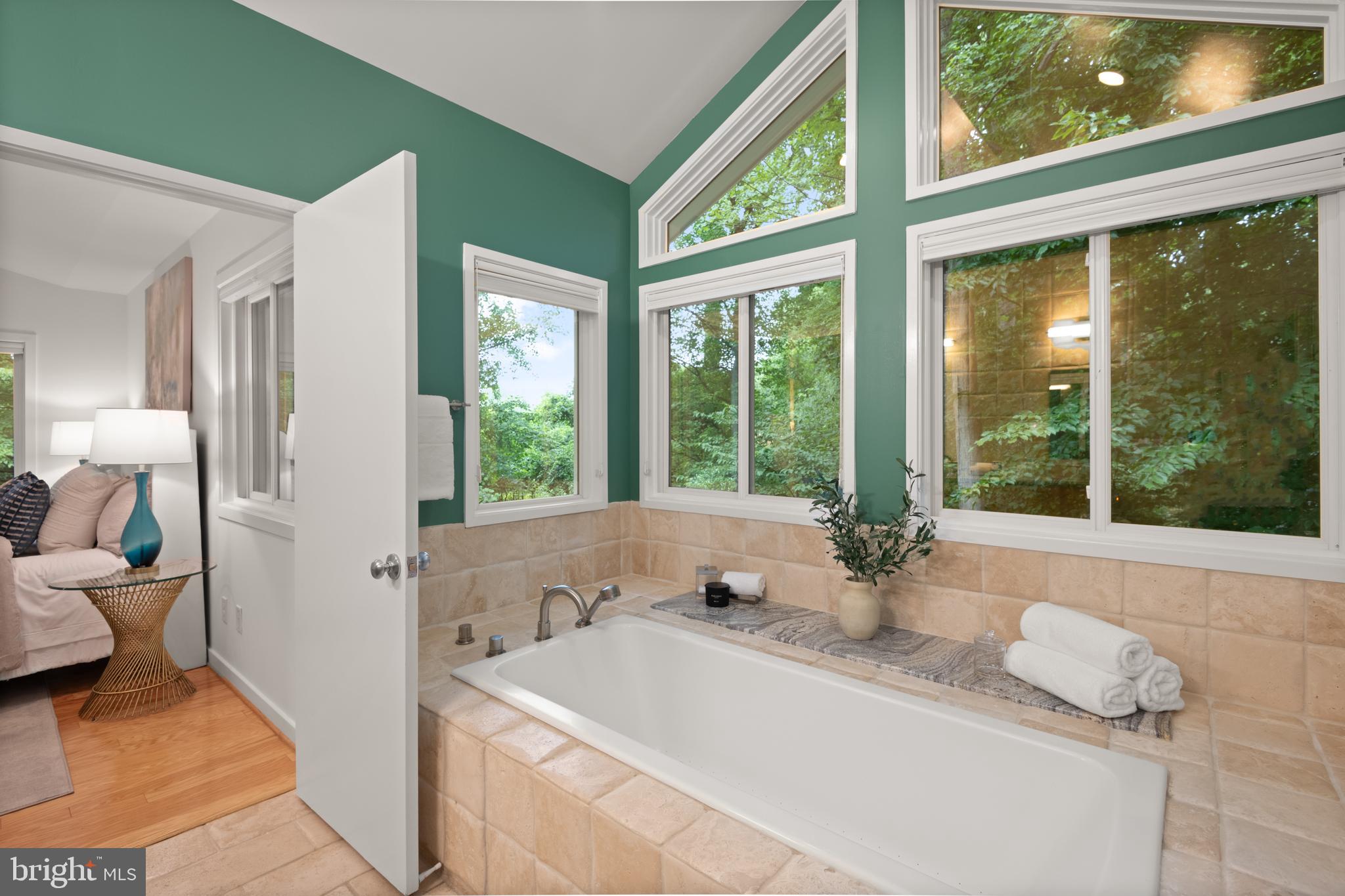 CARDEROCK SPRINGS - Residential