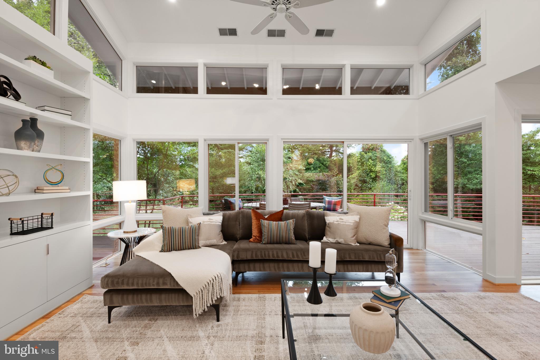 CARDEROCK SPRINGS - Residential