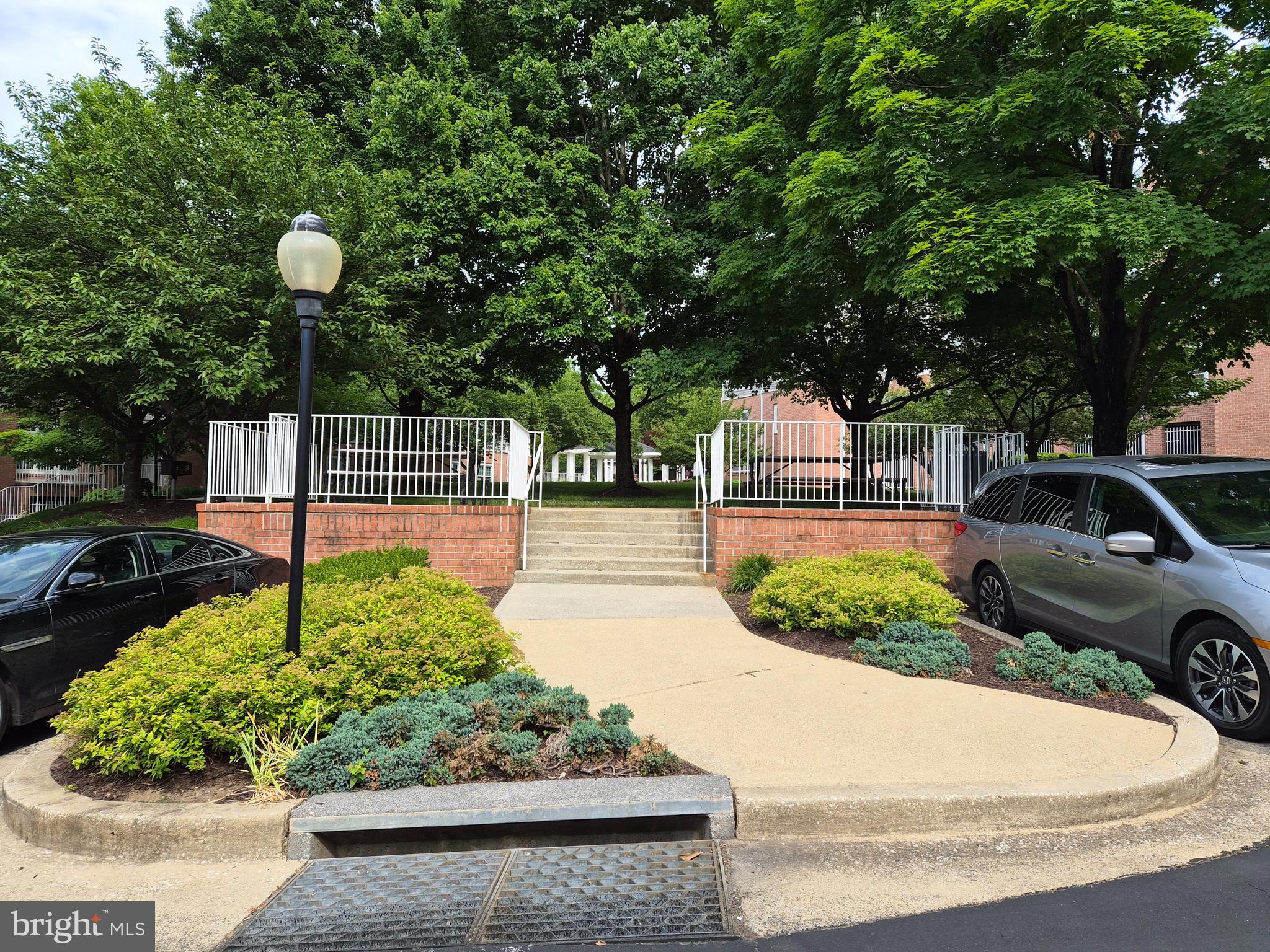 SPRING MILL - Residential