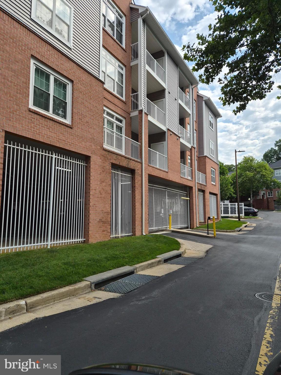 SPRING MILL - Residential