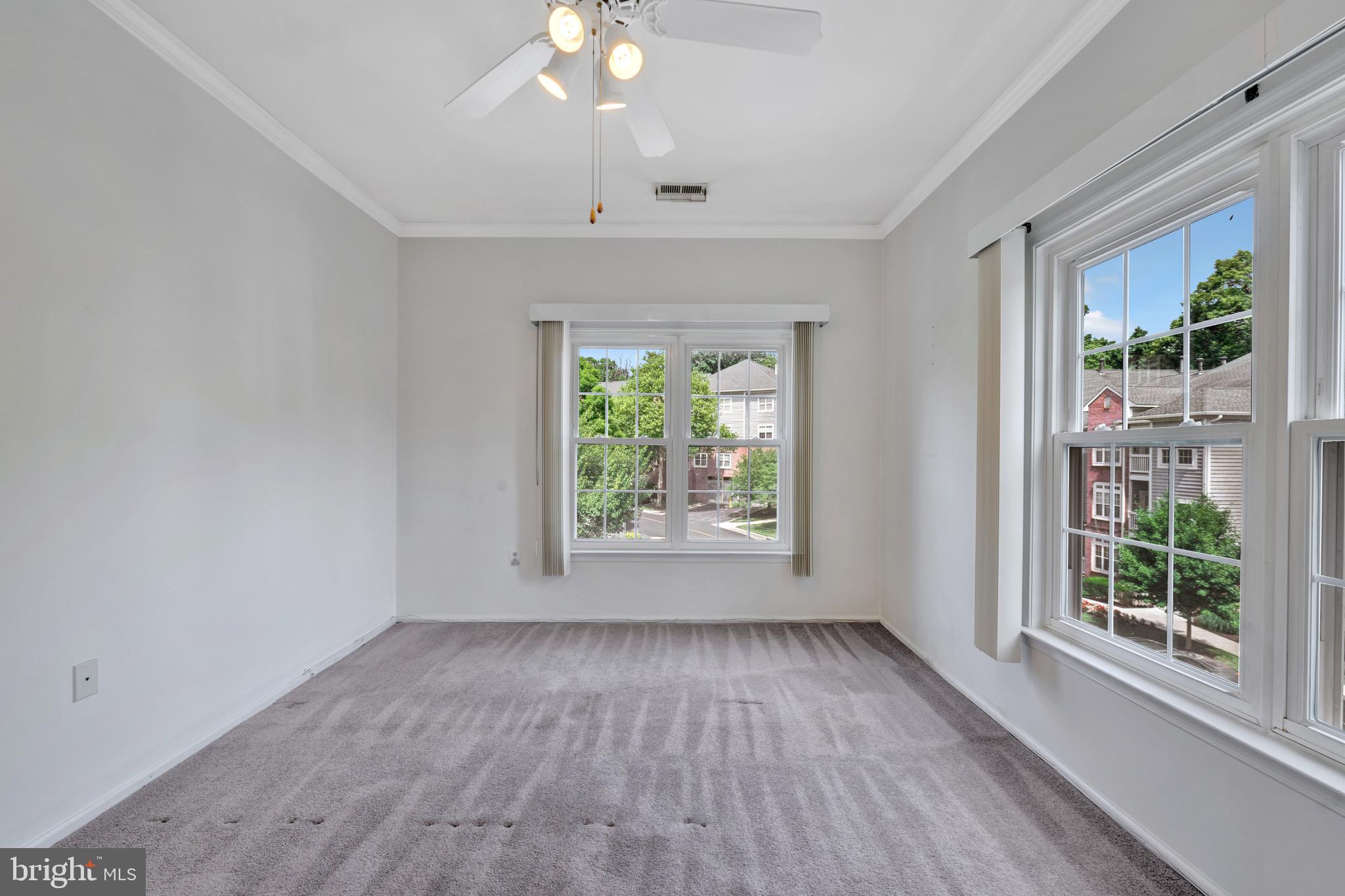 SPRING MILL - Residential