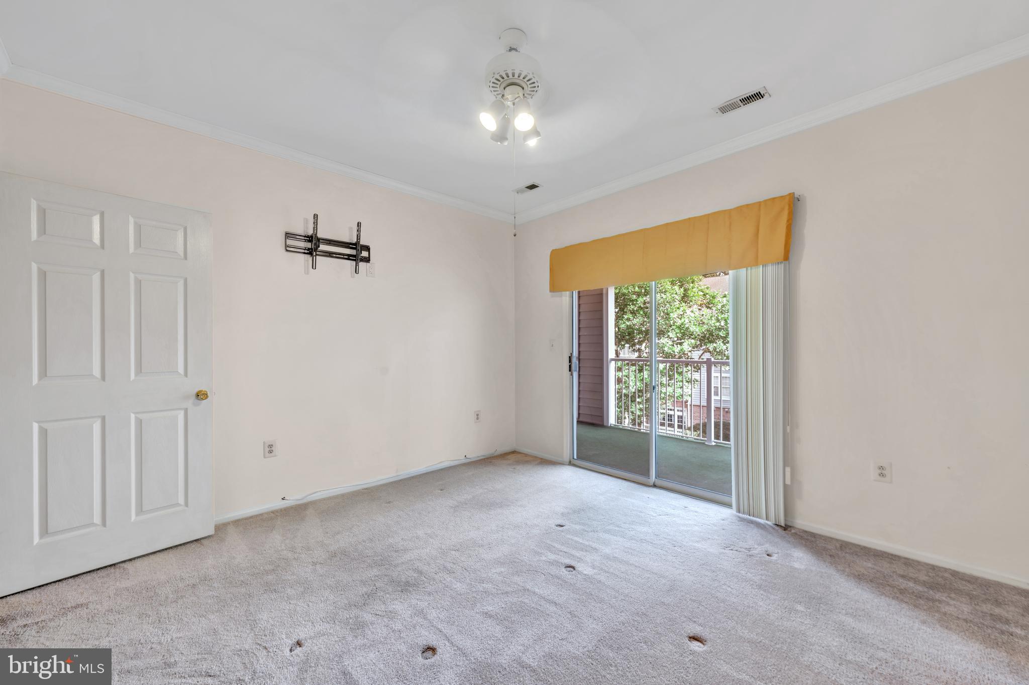 SPRING MILL - Residential