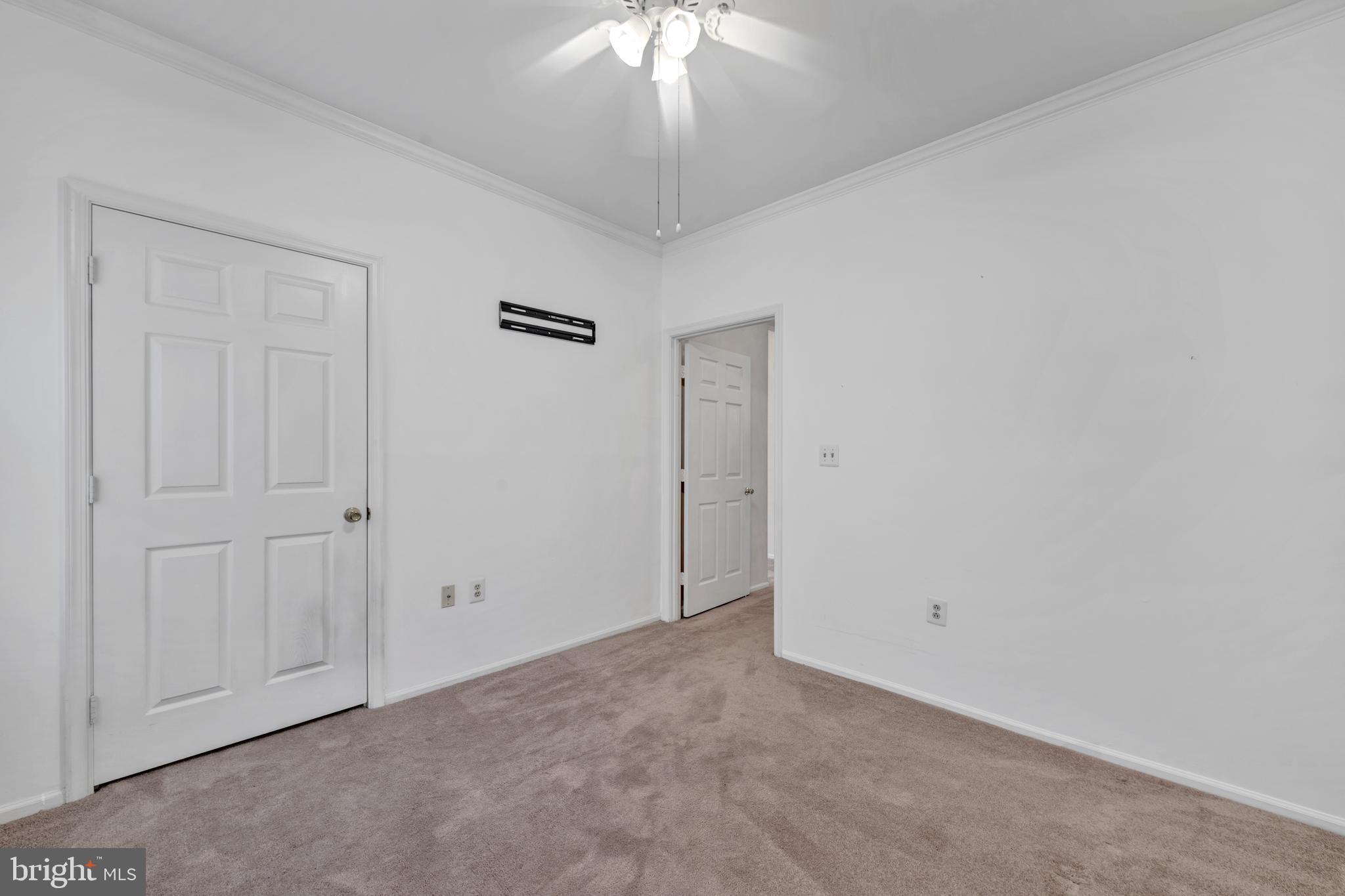 SPRING MILL - Residential