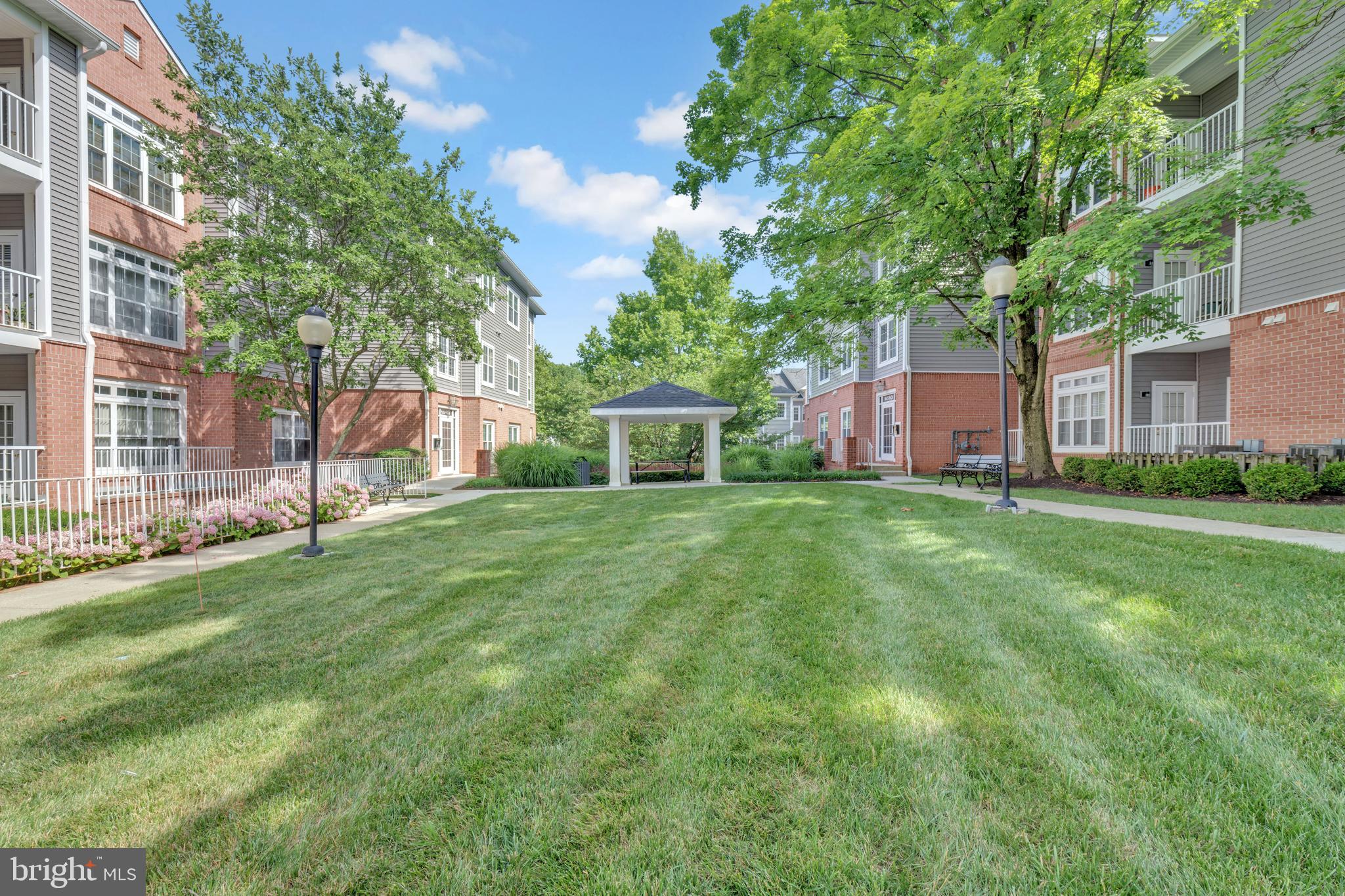 SPRING MILL - Residential