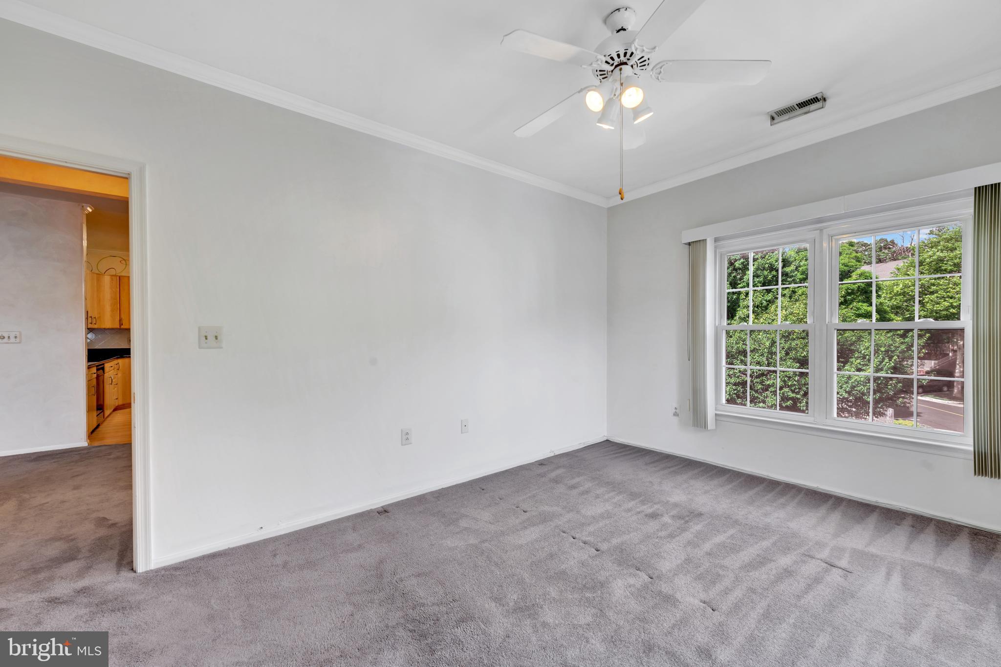 SPRING MILL - Residential