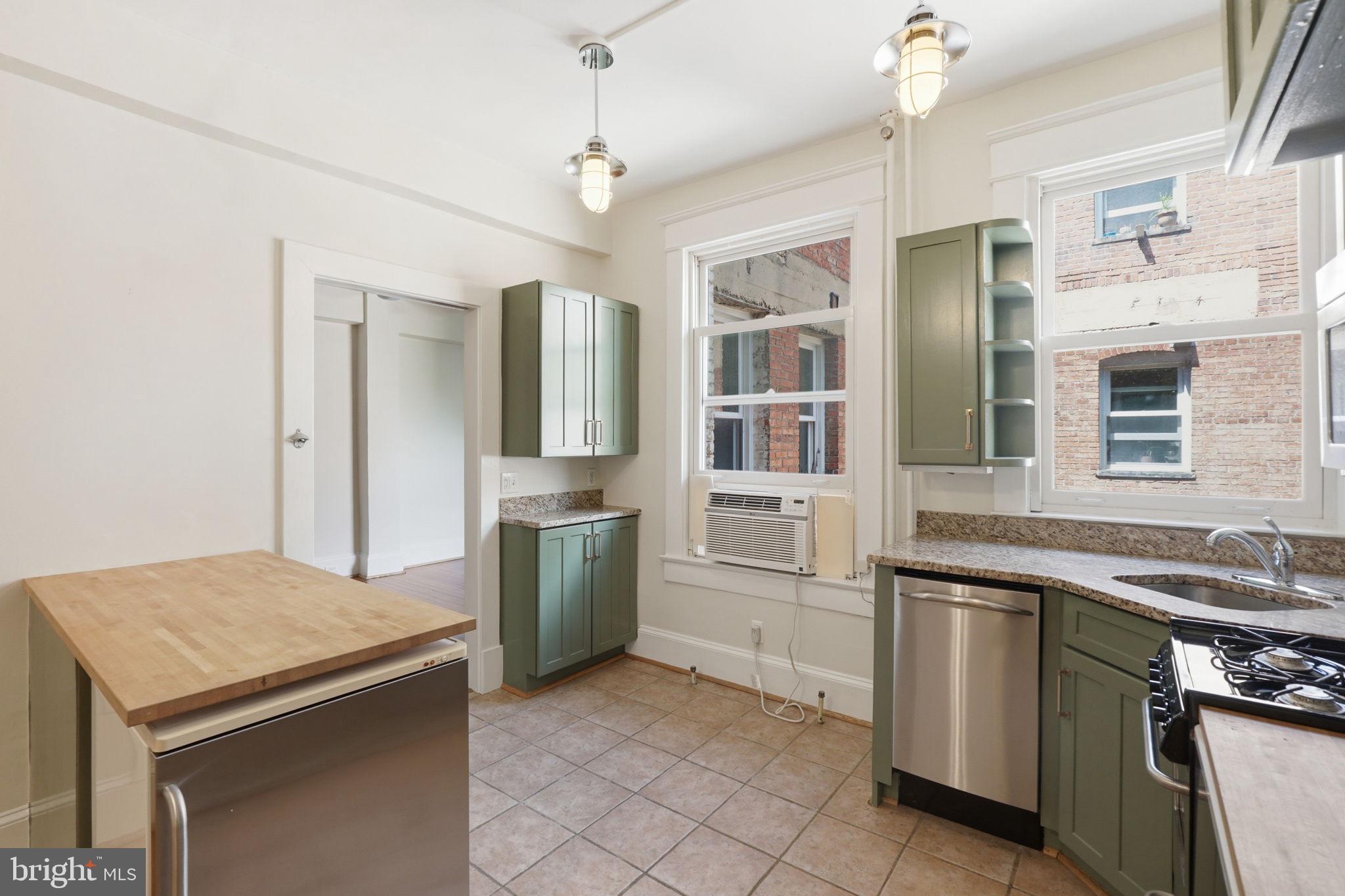 ADAMS MORGAN - Residential