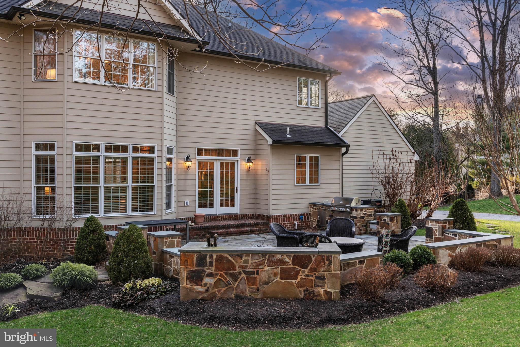 HILLSYDE HUNT - Residential