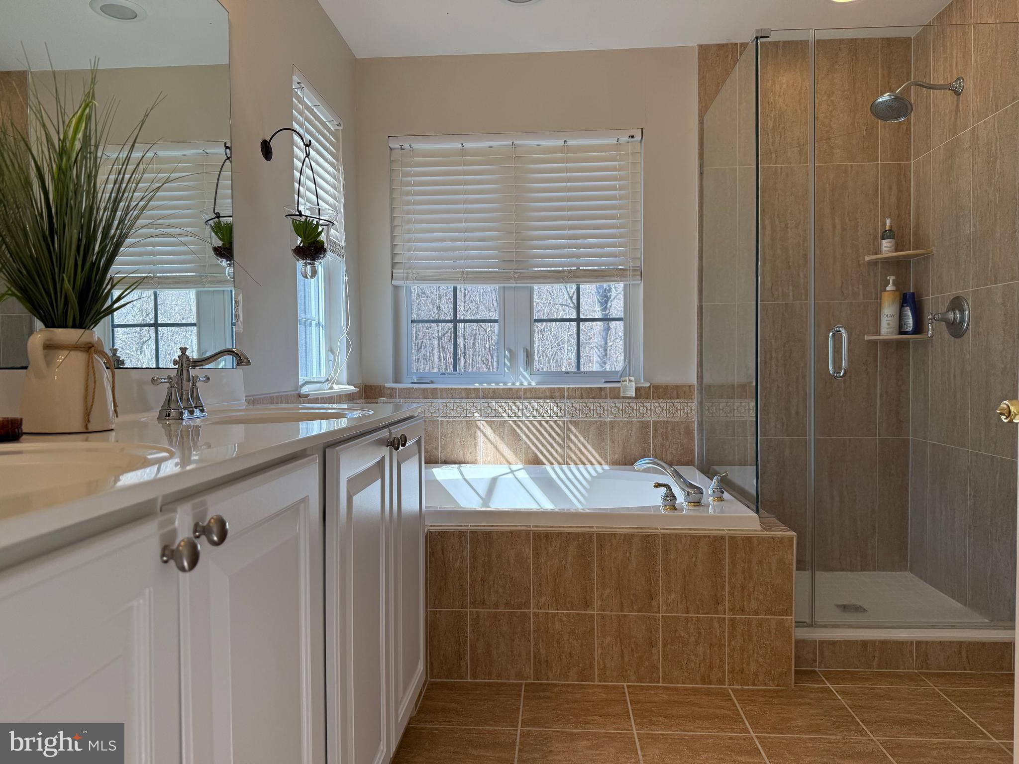 MANSFIELD ESTATES - Residential