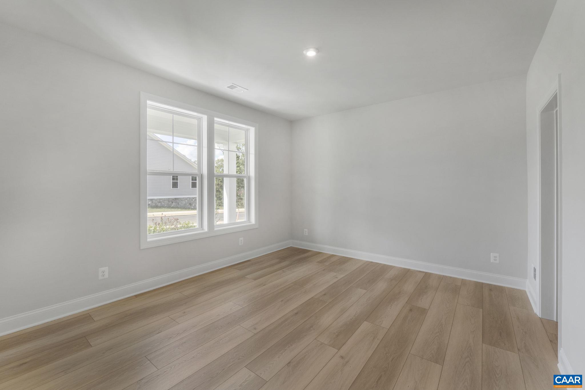 SPRING CREEK - Residential