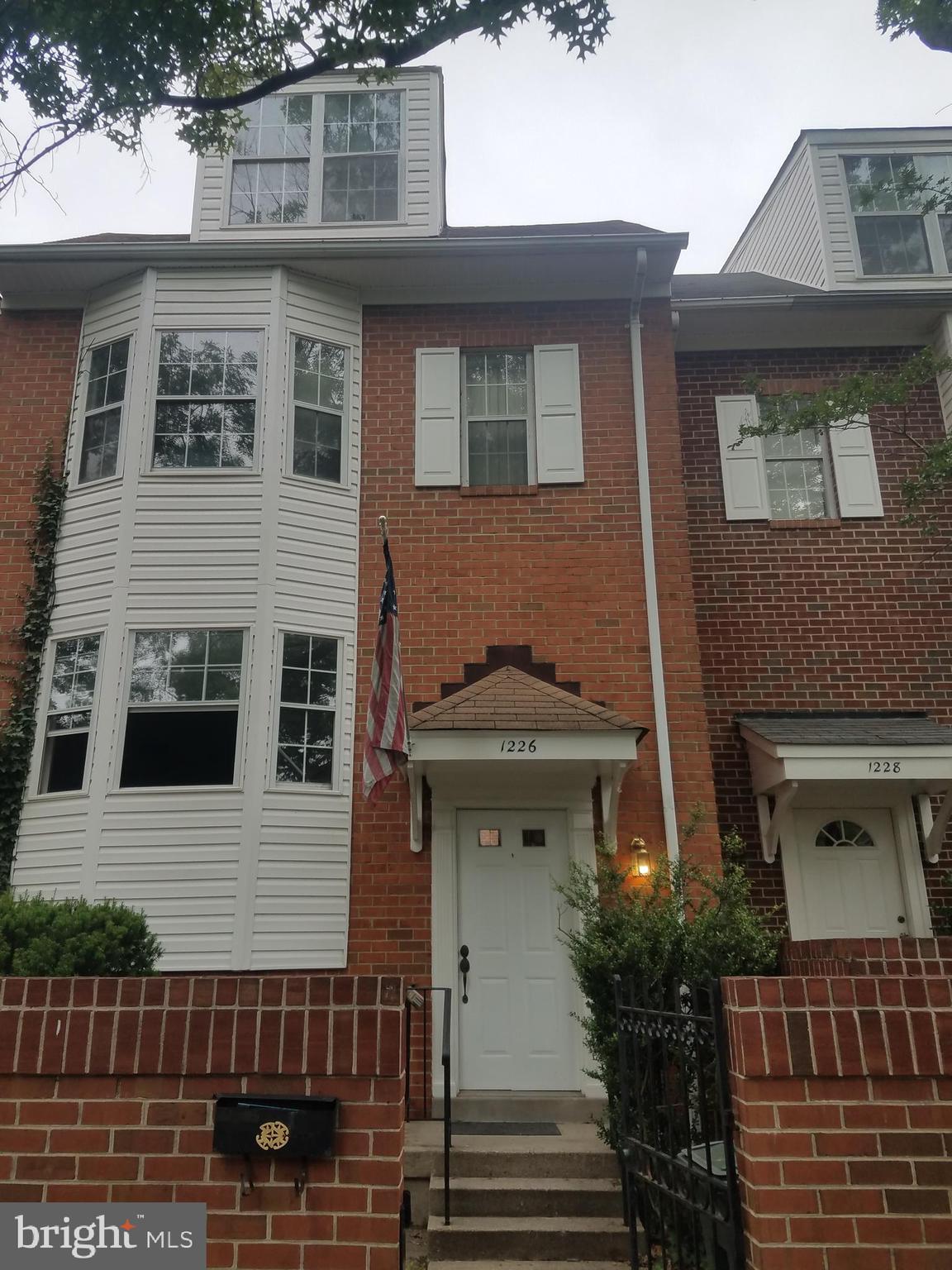 BALLSTON - Residential Lease