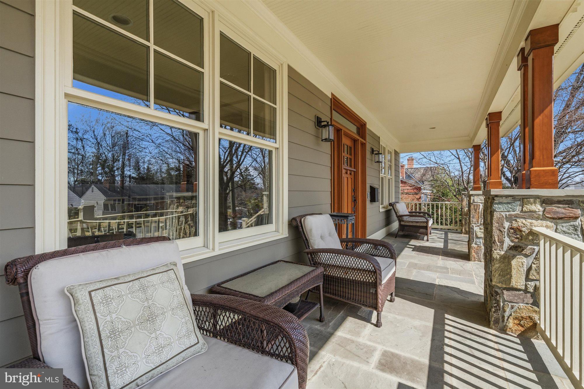 WILLIAMSBURG VILLAGE - Residential