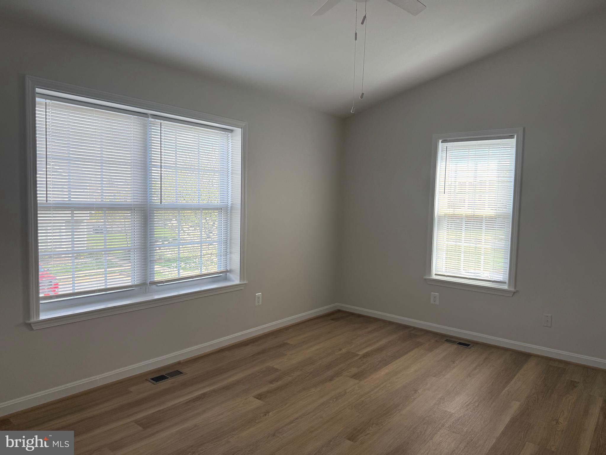 ROLLING RIDGE - Residential Lease