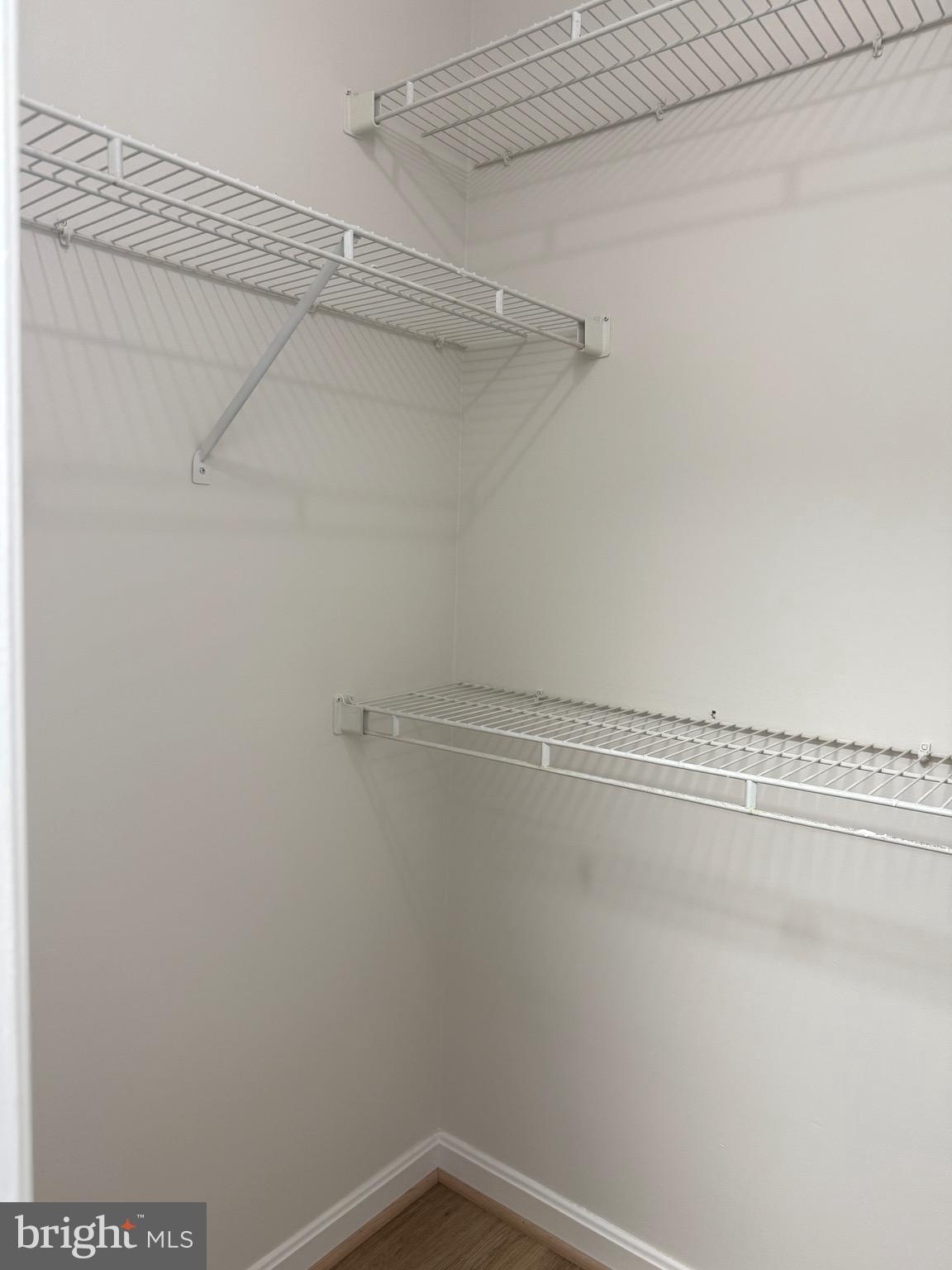 ROLLING RIDGE - Residential Lease