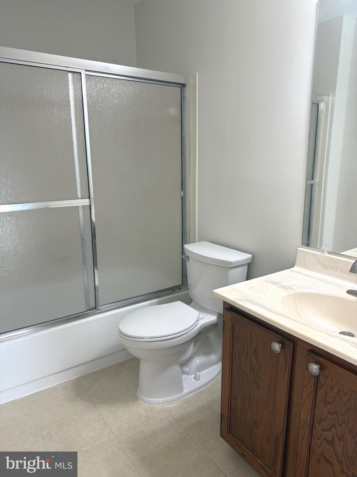 ROLLING RIDGE - Residential Lease