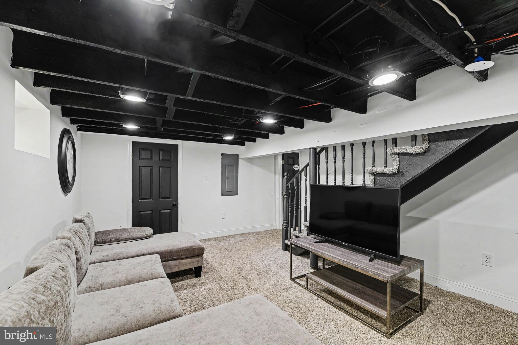 MOUNT WASHINGTON - Residential