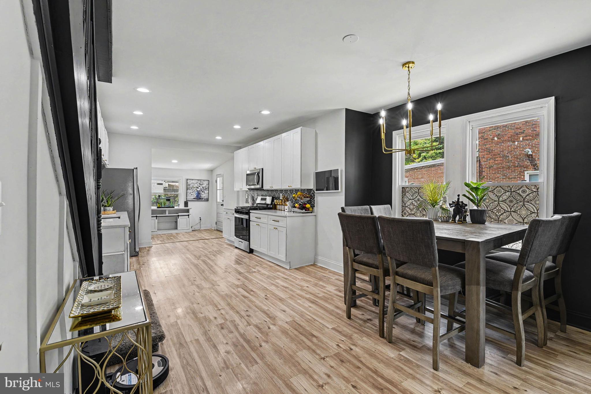 MOUNT WASHINGTON - Residential