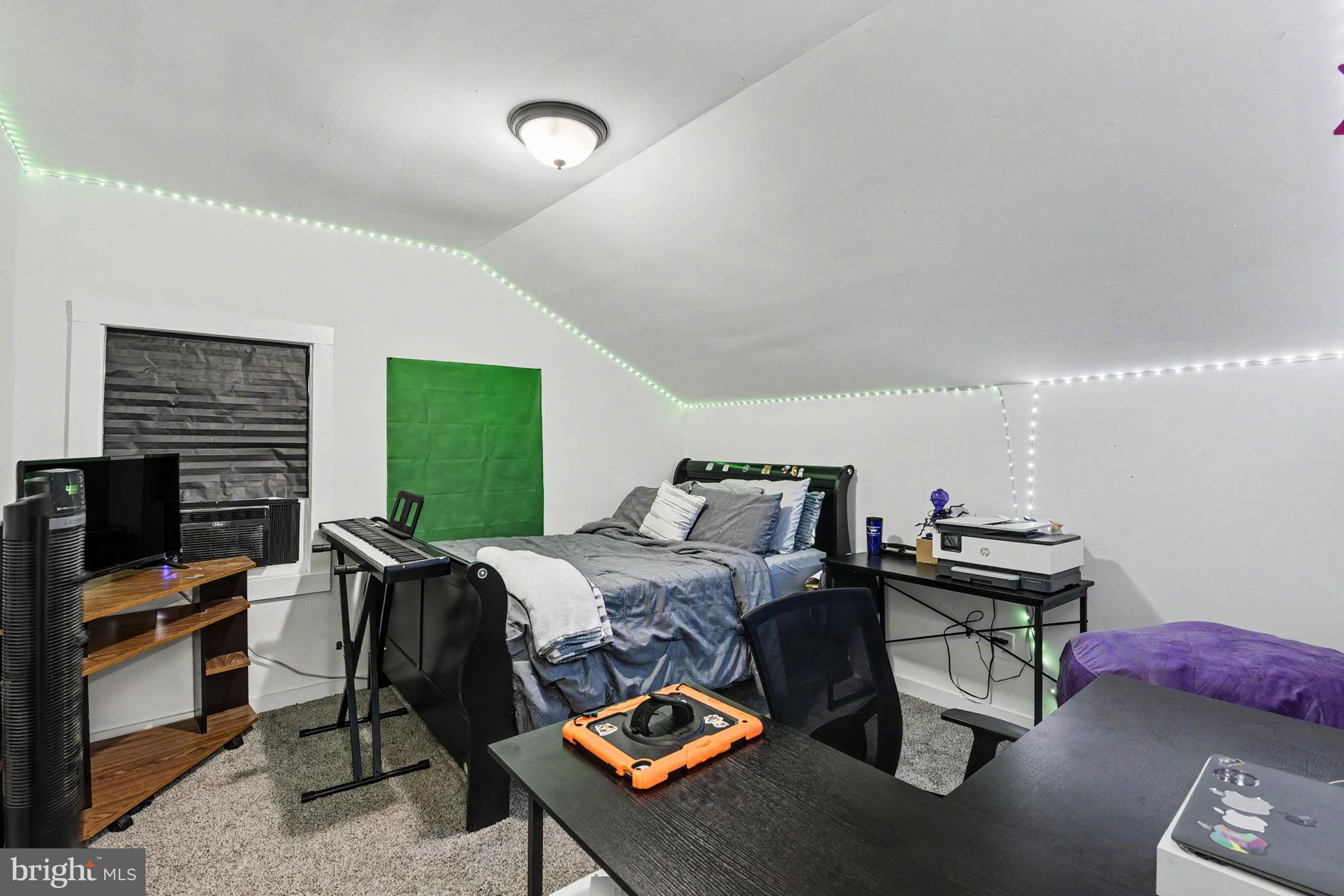 MOUNT WASHINGTON - Residential