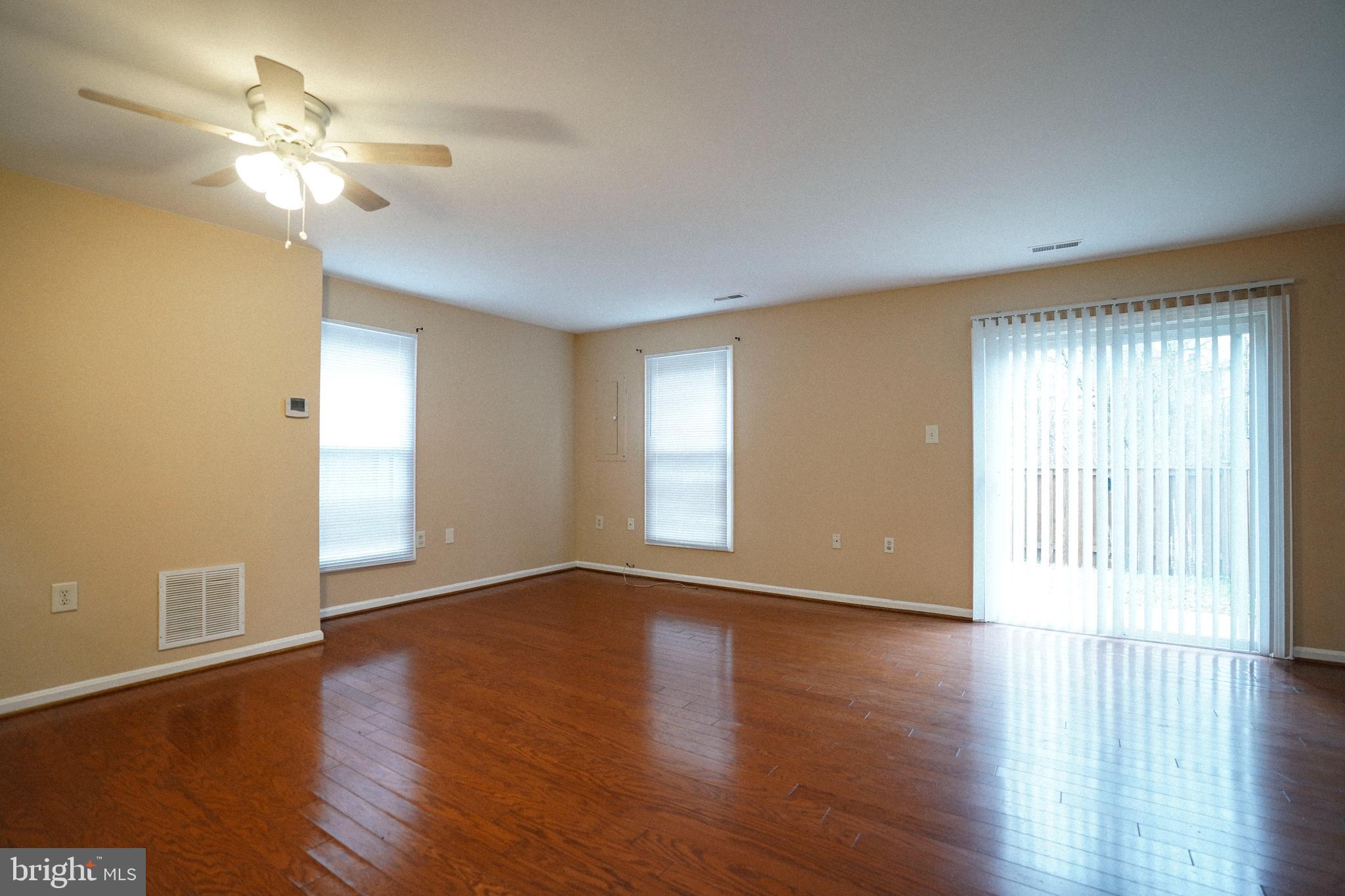 STONINGTON - Residential