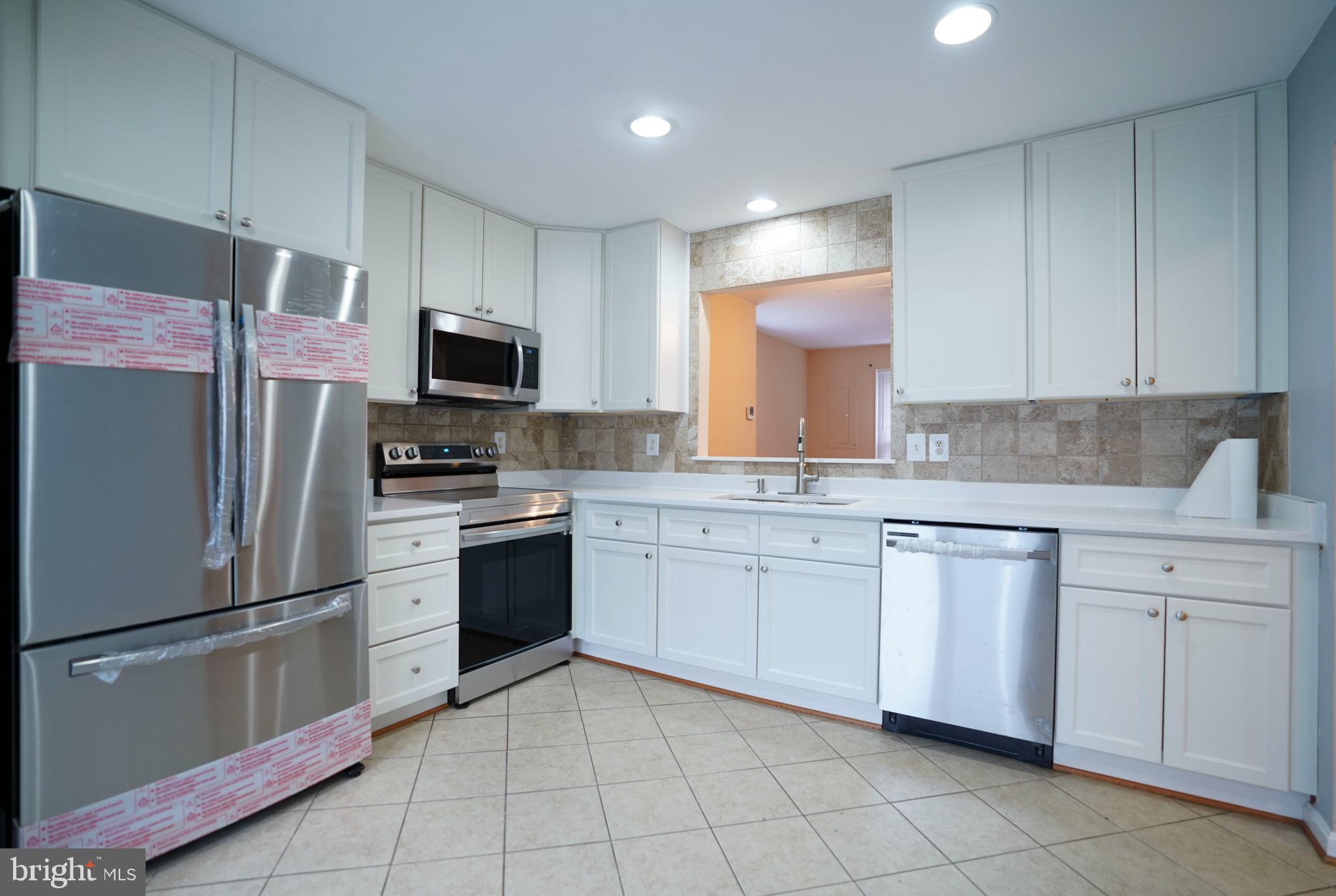 STONINGTON - Residential