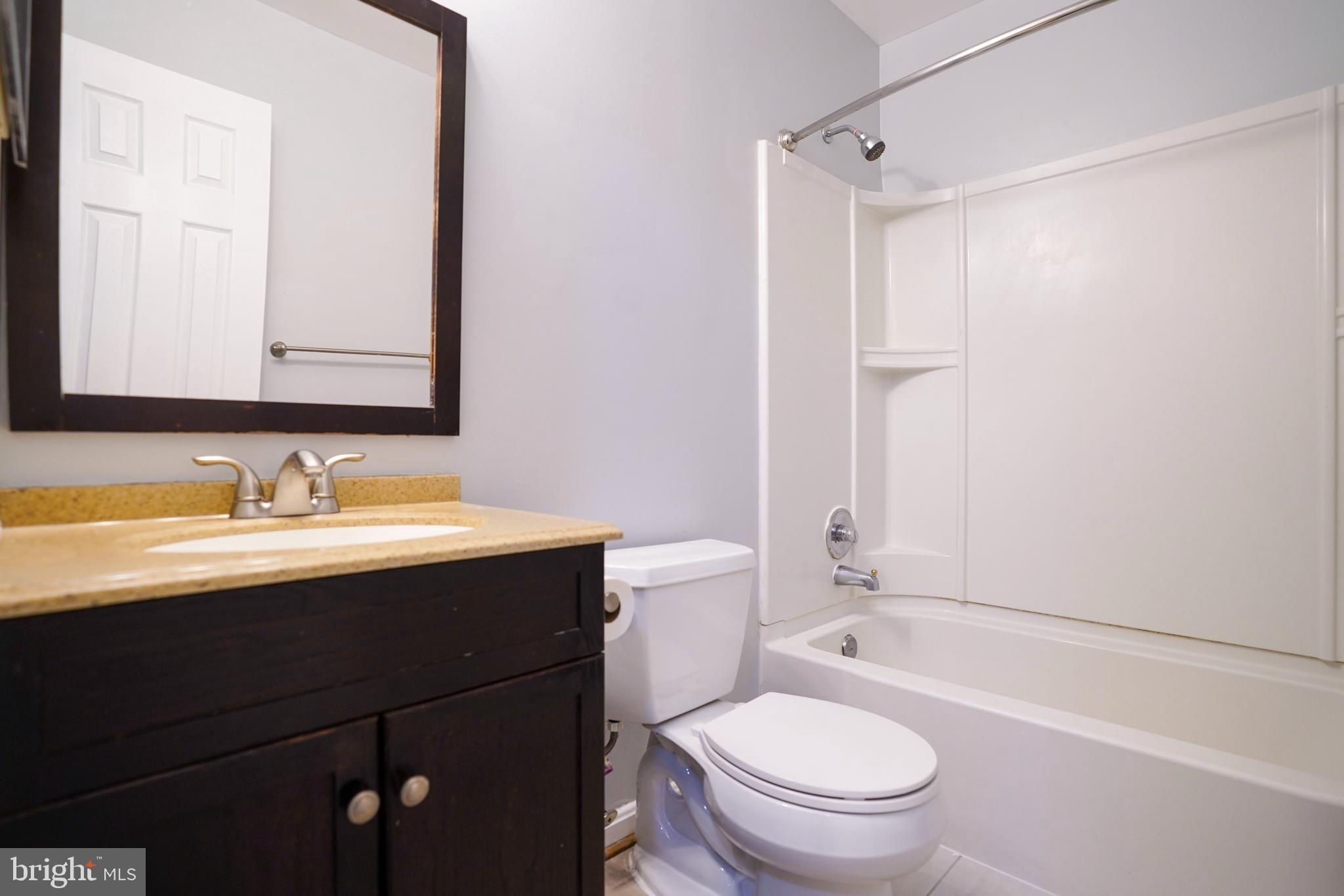 STONINGTON - Residential