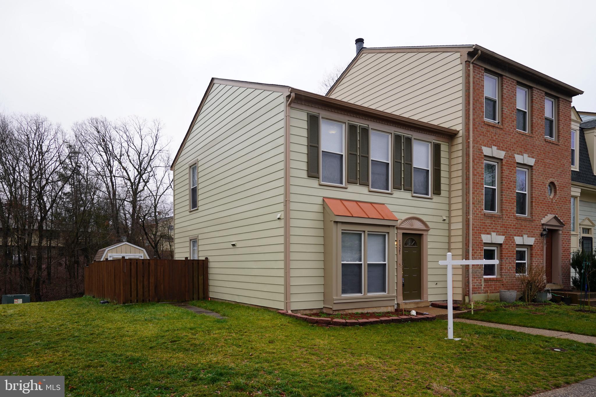 **** Offer Deadline:  Sunday 6:00 PM , February 4, 2024****

Totally renovated kitchen that you will love about this beautiful and well-maintained end unit townhome in popular and convenient Stonington. Light and bright, freshly painted, ceramic tile floor, stainless steel appliances, abundant white cabinet, matching quartz counter tops. All replaced windows, fully fenced rear yard, large patio, and storage shed out back. Hardwood stairs up to the bedroom level, hardwood hallway, wood laminate flooring and ceiling fans in all 3 bedrooms.  The primary bedroom faces front and features a double closet and en-suit full bathroom. Easy to find nested in a terrific community with lot of amenities, and close to may shopping and dining options. It is close to public transportation and 3 minutes to I-66.